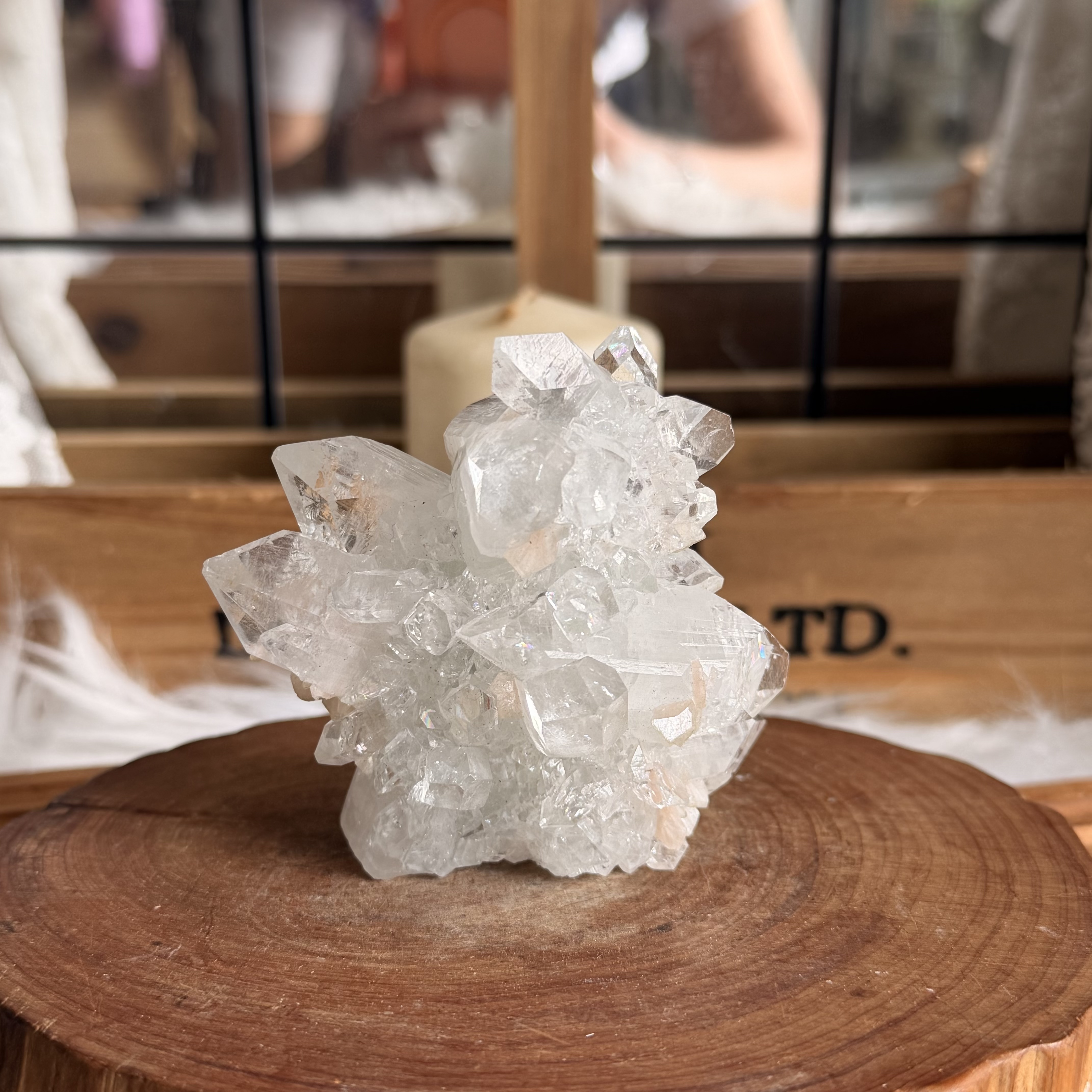 冰透裸鑽魚眼石