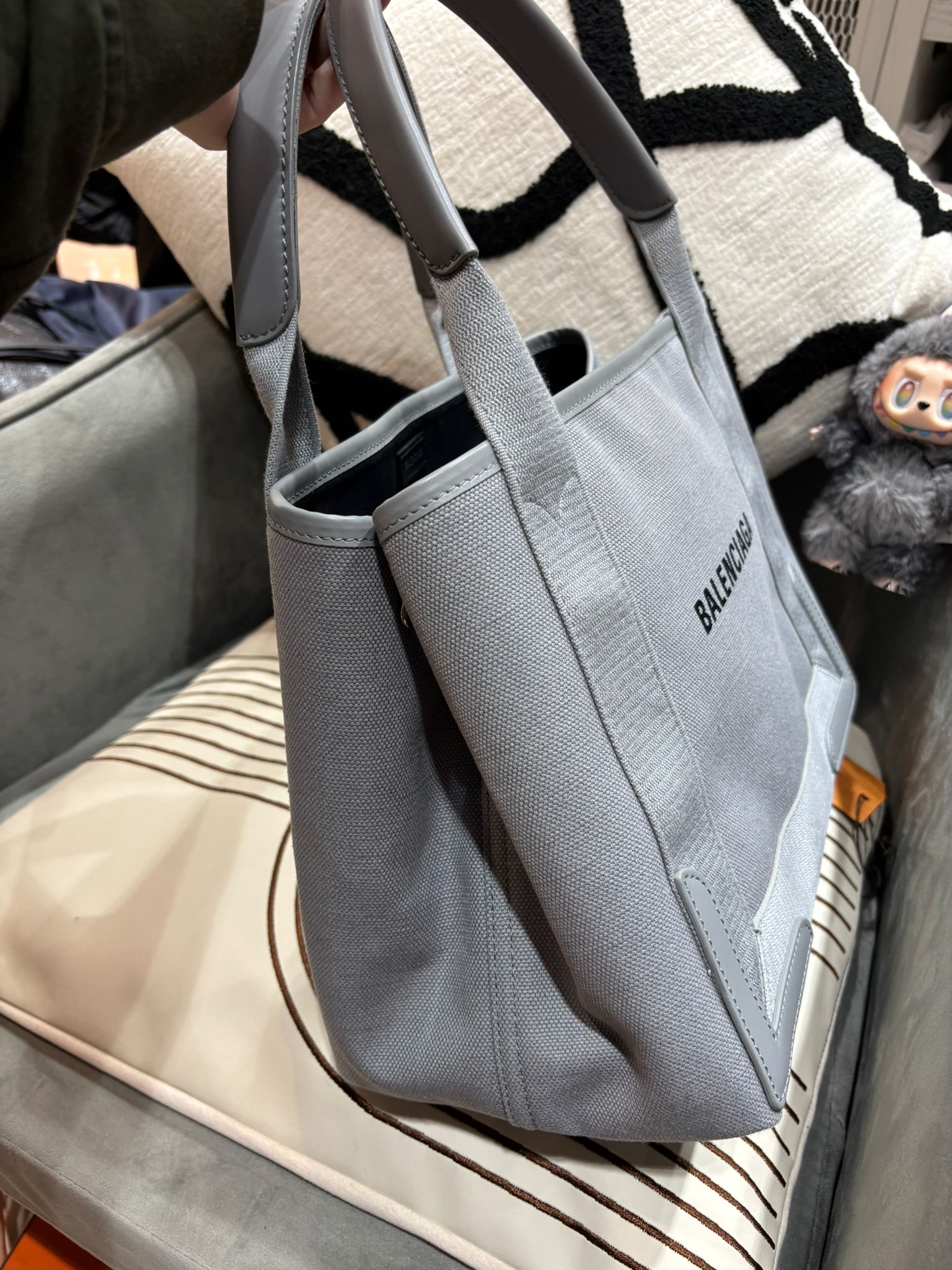 BALENCIAGA Cabas Small Tote Bag 339933 100%Authentic, 95%New ✅Dust bag
