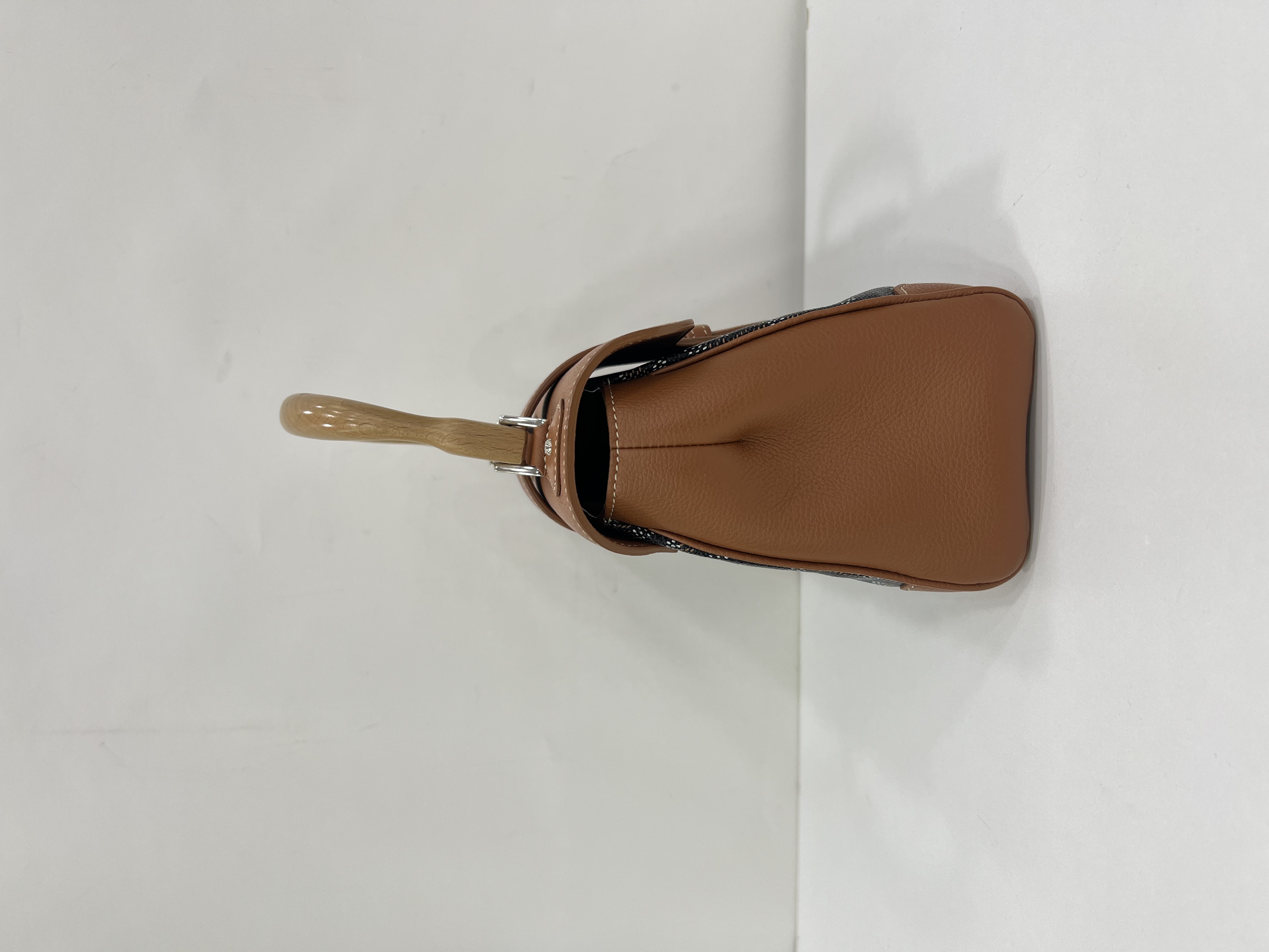 直播貨品 |  [1個-$100 2個-$300］E38