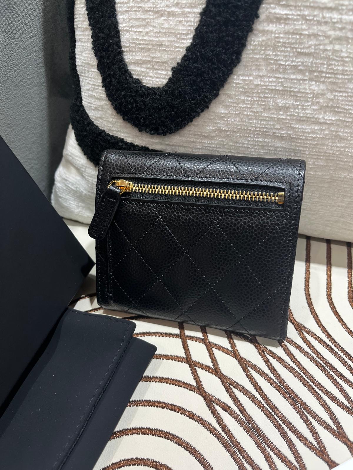 全新 Chanel Classic Flap Wallet 黑色魚子醬牛皮金扣 100%Authentic, Brand New 全新 ✅收據✅晶片✅Dust Bao✅Box