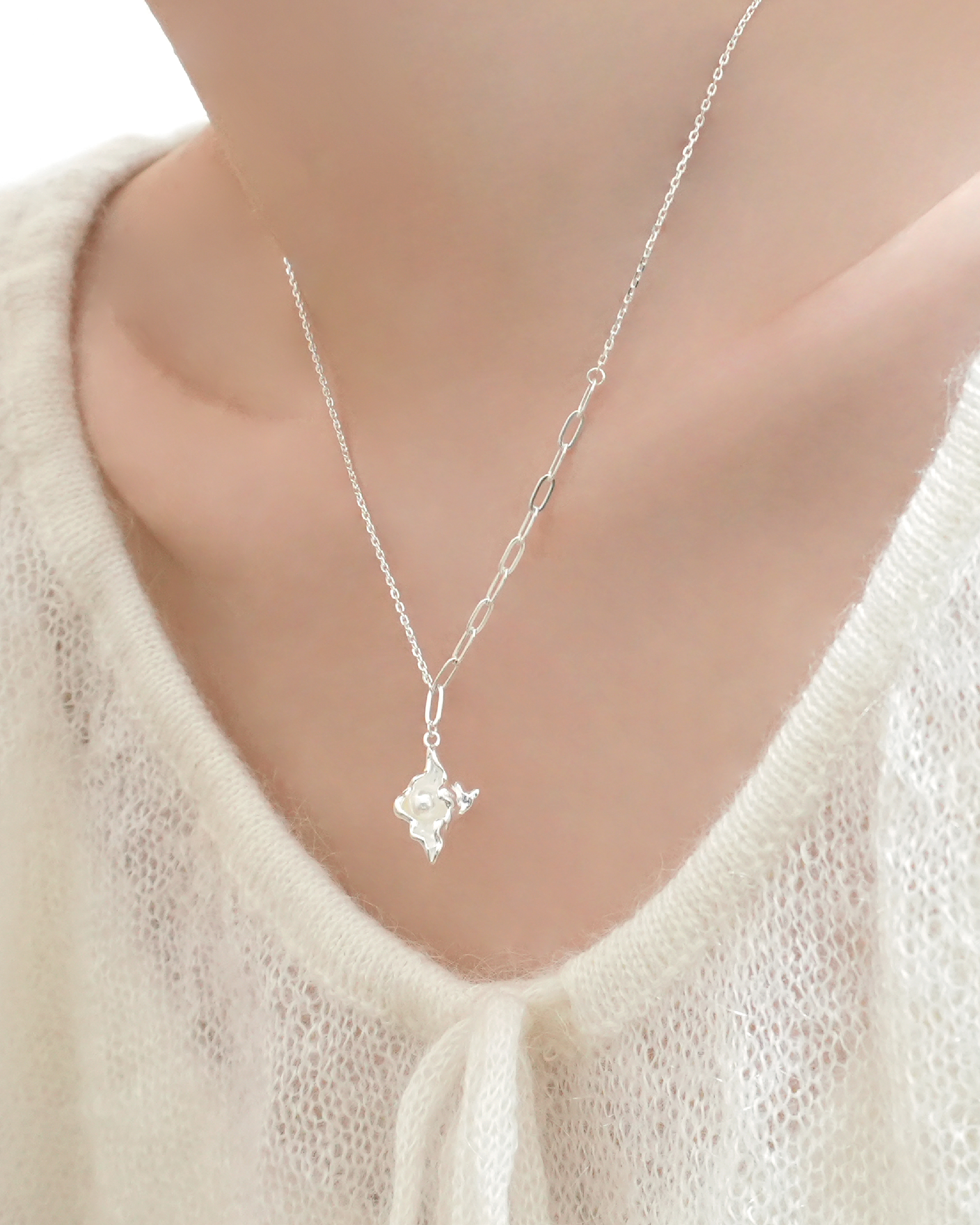 Serene Seashell Necklace