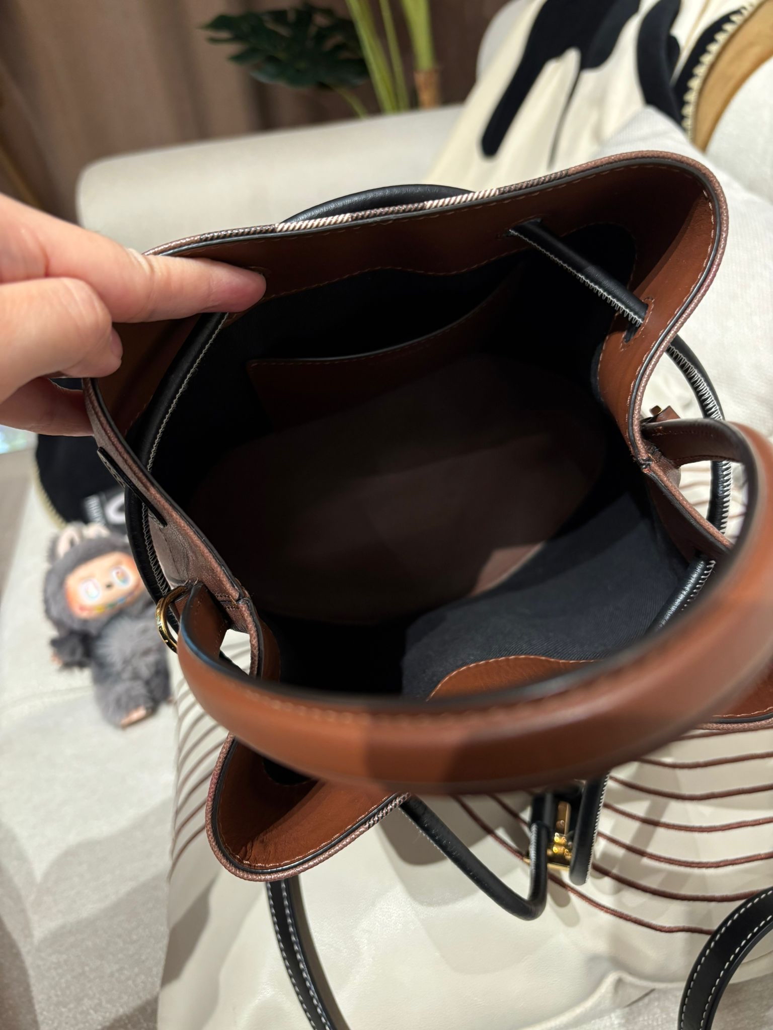 Burberry bucket TB 水桶袋 100%Authentic ,90%new✅塵袋
