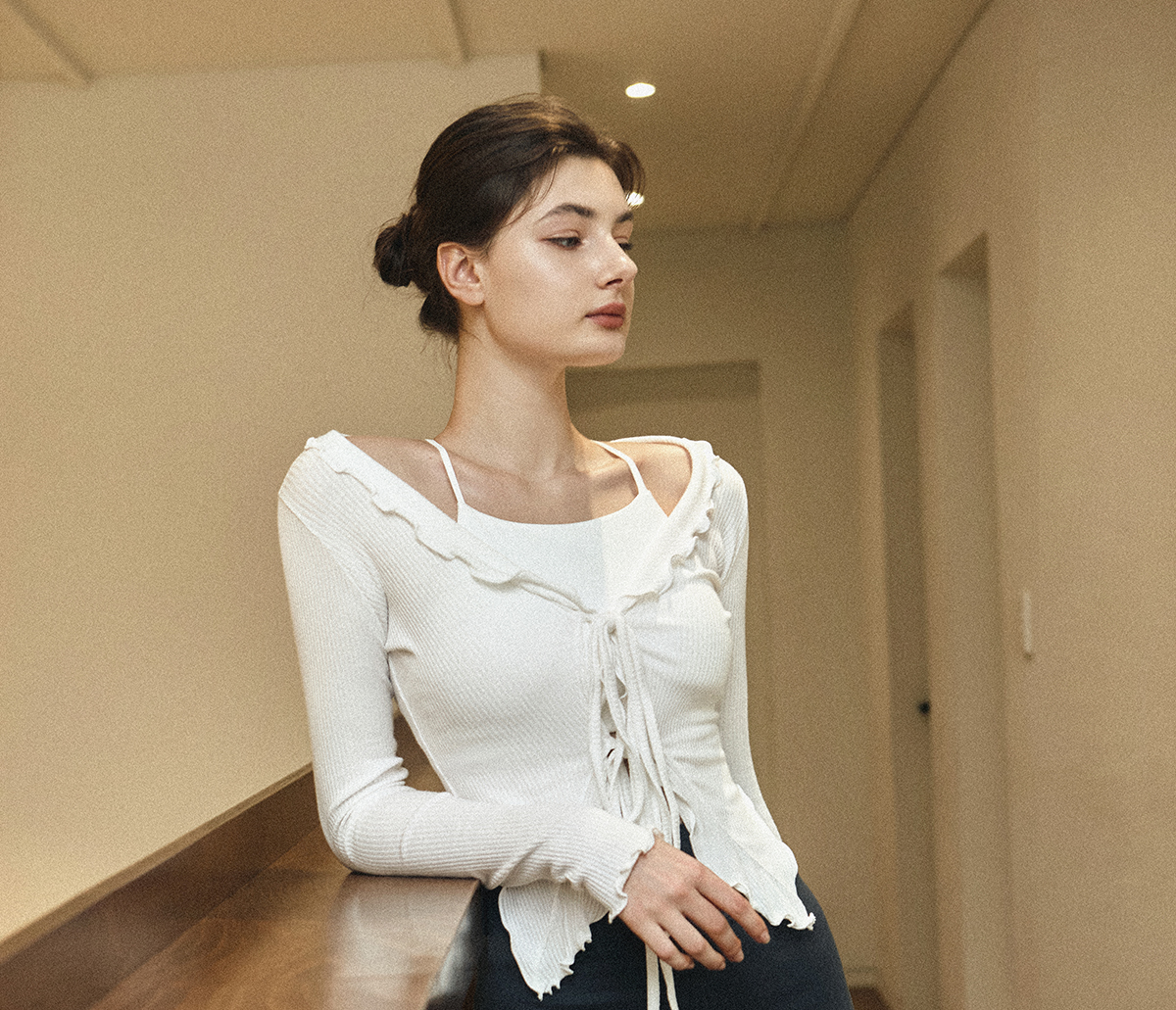 【雲朵邊秋冬Outer】預購_DEVI-O0013 Riley Ruffle Ribbon Cardigan by Devi wear 
