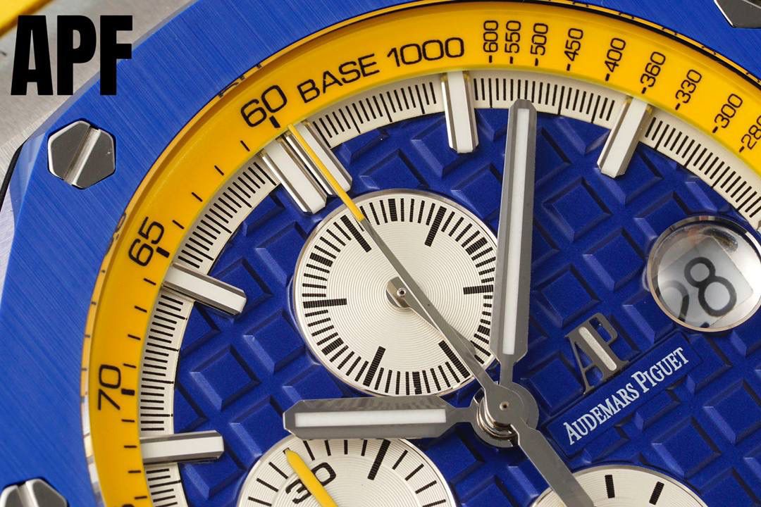 全新升级“夏日爆款”爱彼皇家橡树离岸型26470系列42Mm腕表 秒杀市面上所有版本“封顶之作 杜绝一眼假”在原有的基础上 潜心研发 突破壁垒 “打破原装封锁技术，同步原装独家计时码表款可松动头粒”使上手最大程度贴合手腕，大大提高了佩戴的舒适 同时也杜绝一眼假的尴尬处境。APF厂真正做到从每一个喜欢手⌚️的表友角度考虑 1. 表壳与圈口的选料，使用进口的氧化锆，无需任何颜料，以超高的压力与超高的温度锻造，形成超高密度的彩色陶瓷 2.采用最新CNC级别的打磨技术，将整个表壳的个个角度完美处理，3.每颗六角螺丝都与表框处于同一平面上，不接受一丝一毫的凸显与凹陷，真正诠释了何为顶级复刻艺术 4.表盘以爱彼经典的大格纹为背景，层次分明的方格排列，经过完美打磨，将匠人的工艺体现的淋漓尽致 5.镜面采用双面蓝宝石镜片，天然橡胶皮带，6.机芯采用原装3126的计时机芯，十二位的小秒，6点钟位和九点位的12小时计时与30分钟计时，完美的还原了原版的所有功能，每块手表APF厂都经过人工QC确保机芯的稳定性，真正做到无可挑剔欢迎各位 表友鉴赏🔥‼️