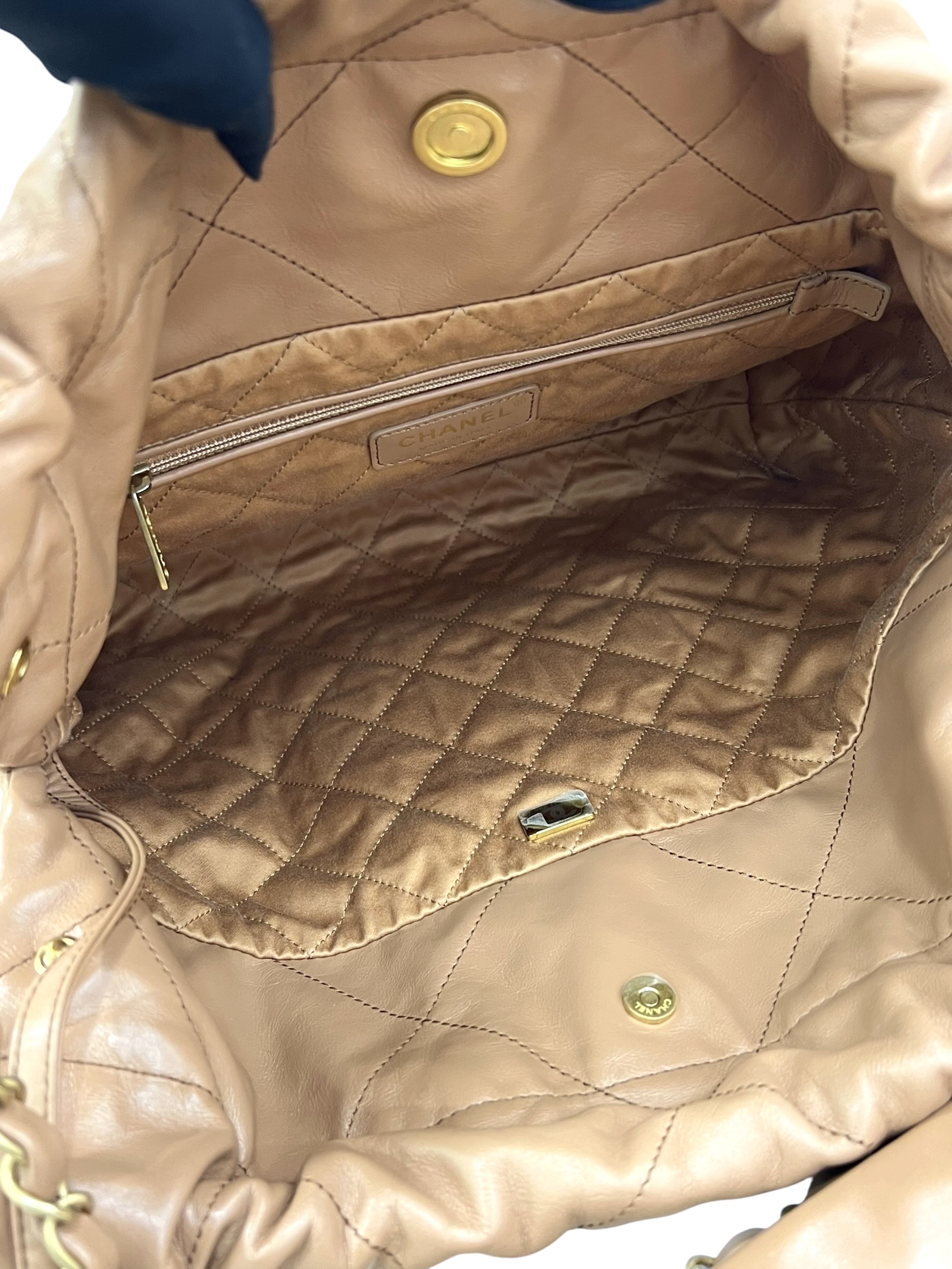 Pre-owned Chanel 22 bag / Product Code: 080920