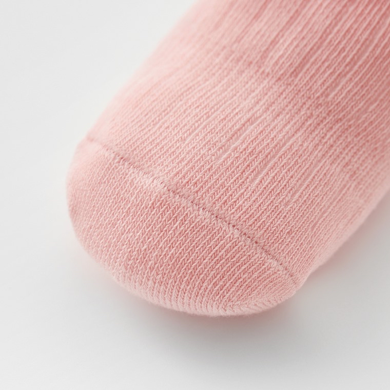 💚預訂 台灣直送💚兩色純色防滑中筒襪三對裝