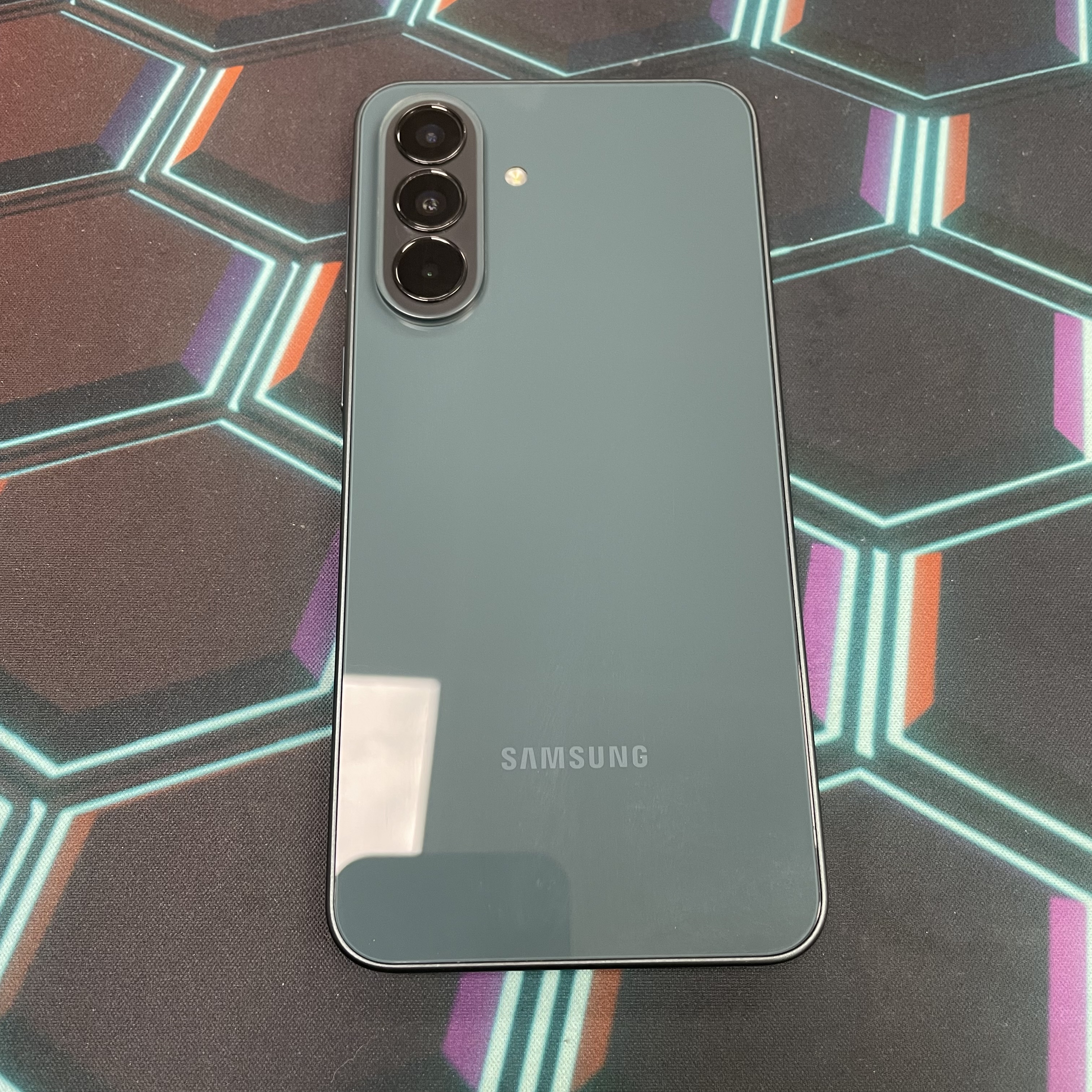 *8169 Galaxy A37 5G 勁靚機 8+256GB 綠色 green