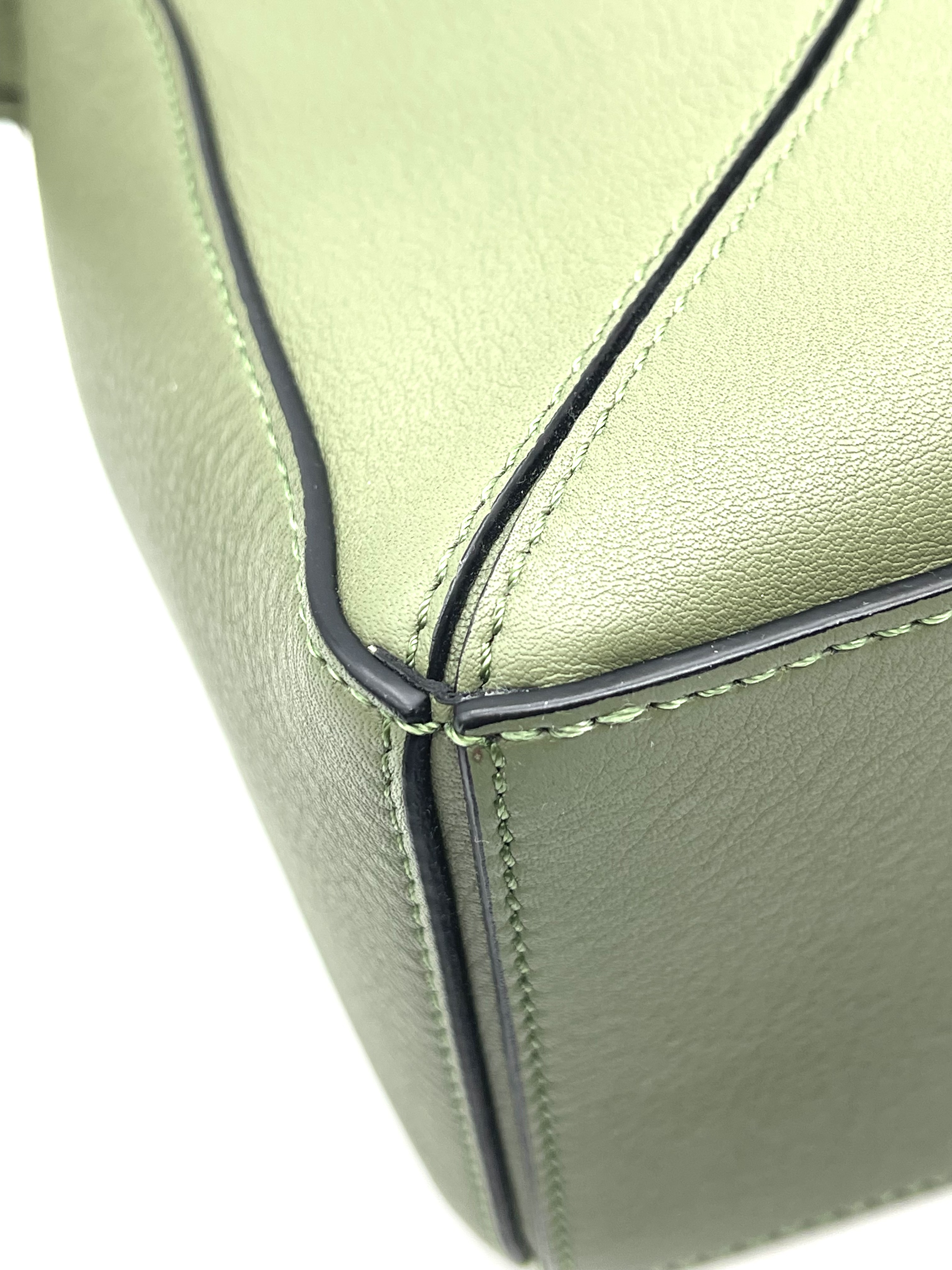 Pre-Owned LOEWE Small Puzzle Green / Product Code: 26050905
