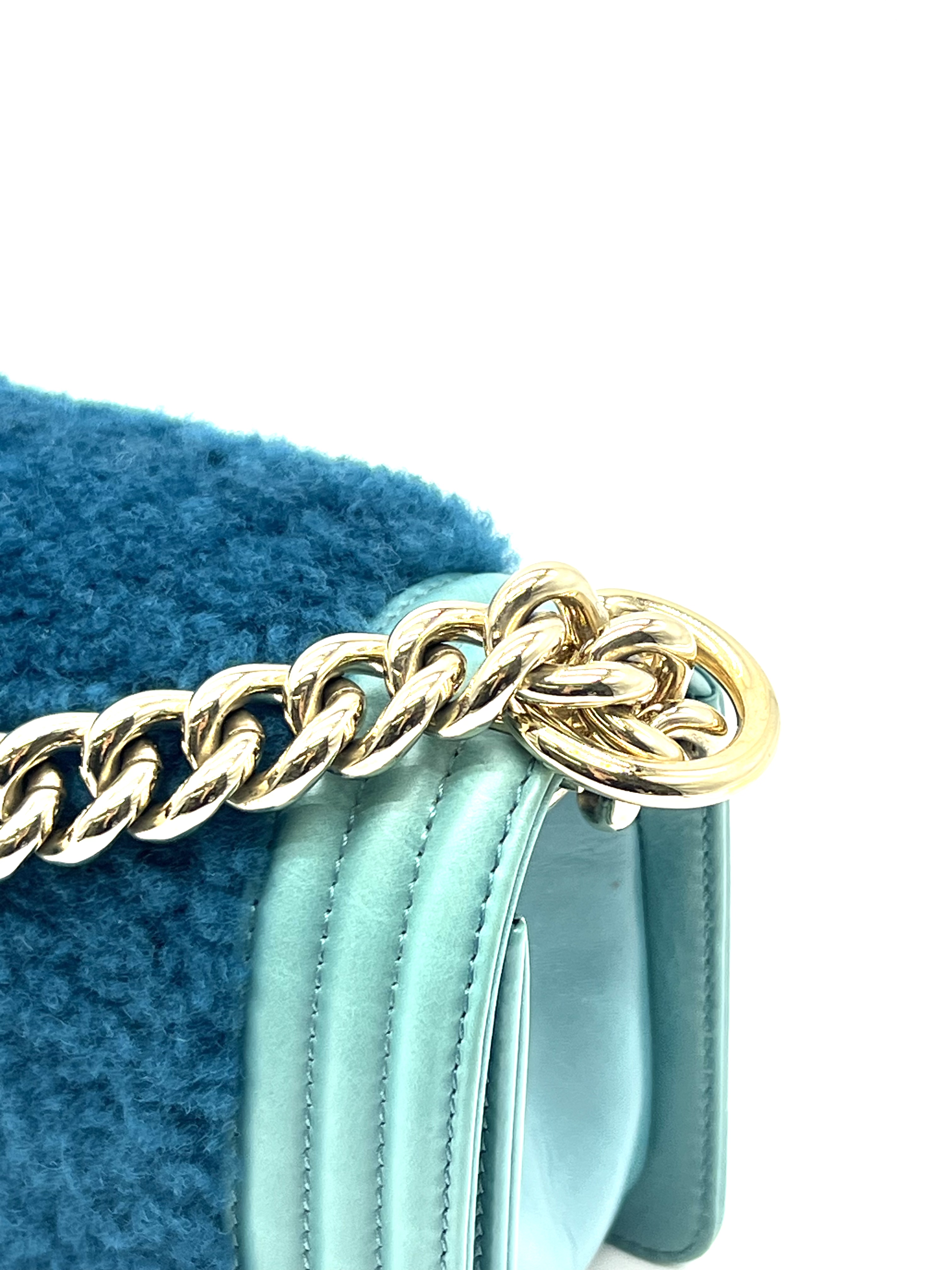 Pre-Owned CHANEL Shearling Boy Flap / Product Code: 26041514