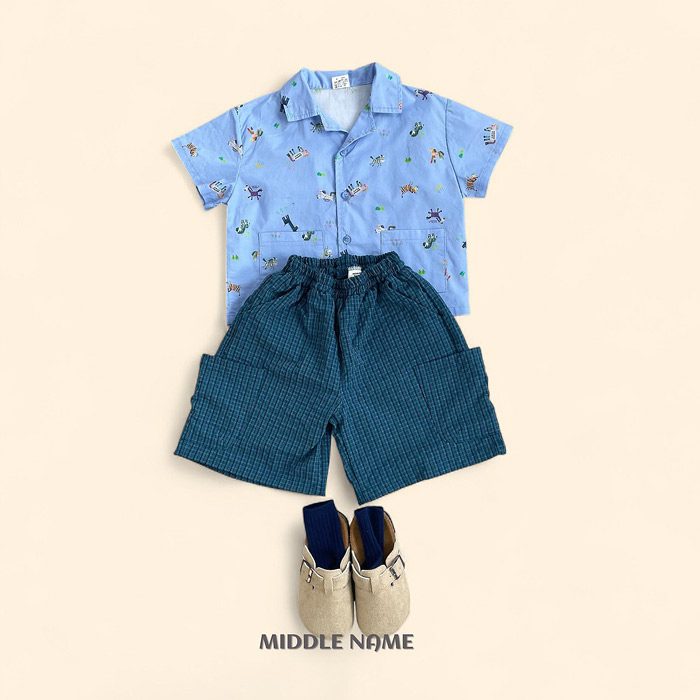 🇰🇷middle name shirts