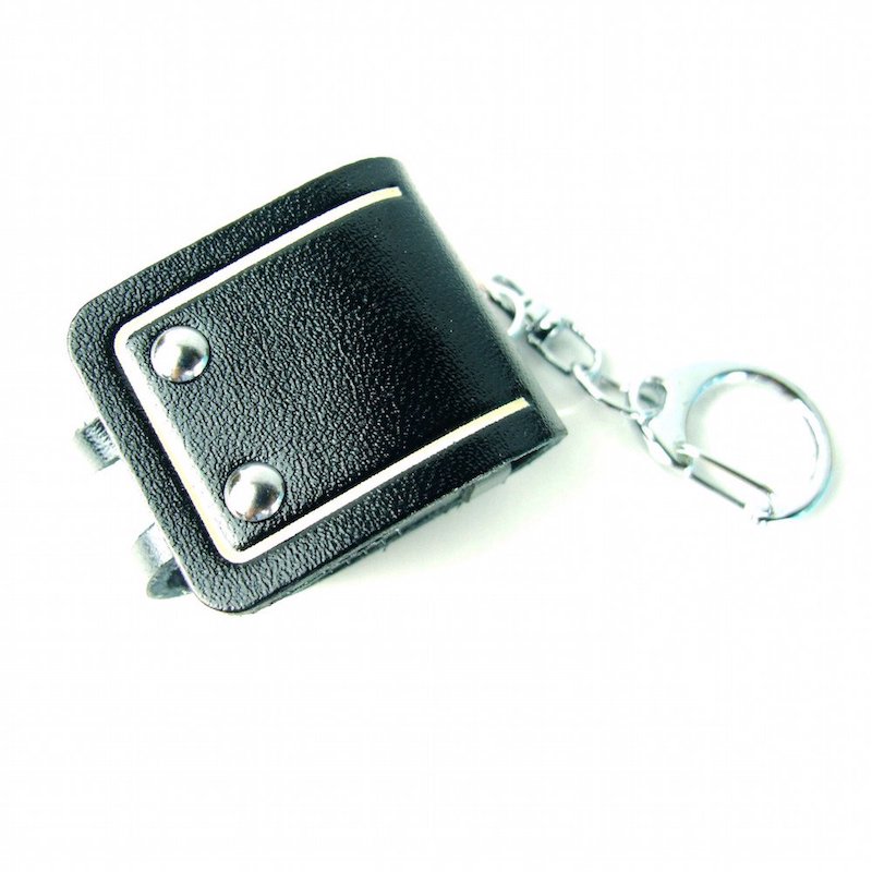 【日本白崎八幡宮】【日本書包形狀的迷你護身符(黑色) + 一個書本形狀的護身符】 