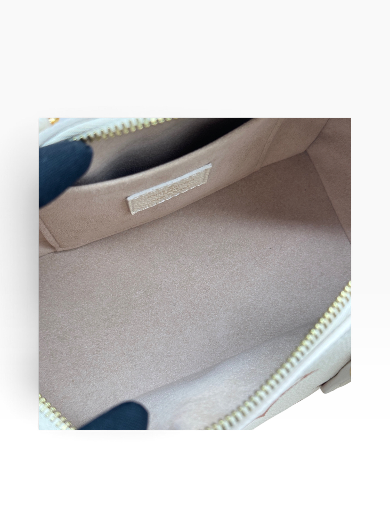 Pre owned LV speedy 20 Y08221