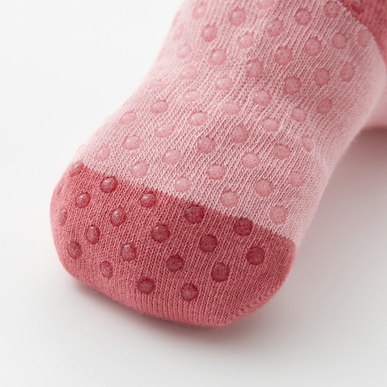 部分現貨💚預訂 台灣直送💚兩色可愛提花防滑中筒襪三對裝