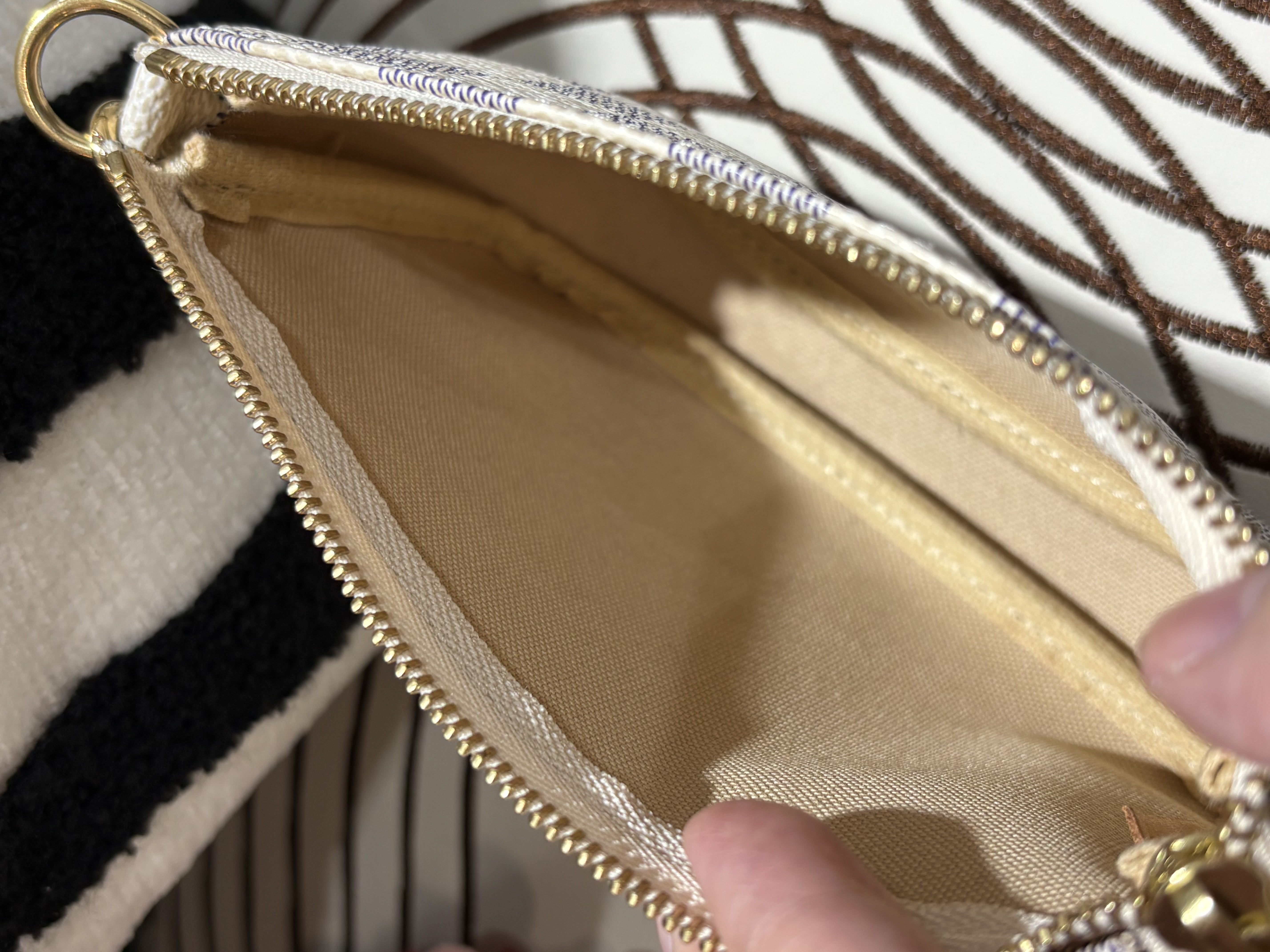Lv mini pochette