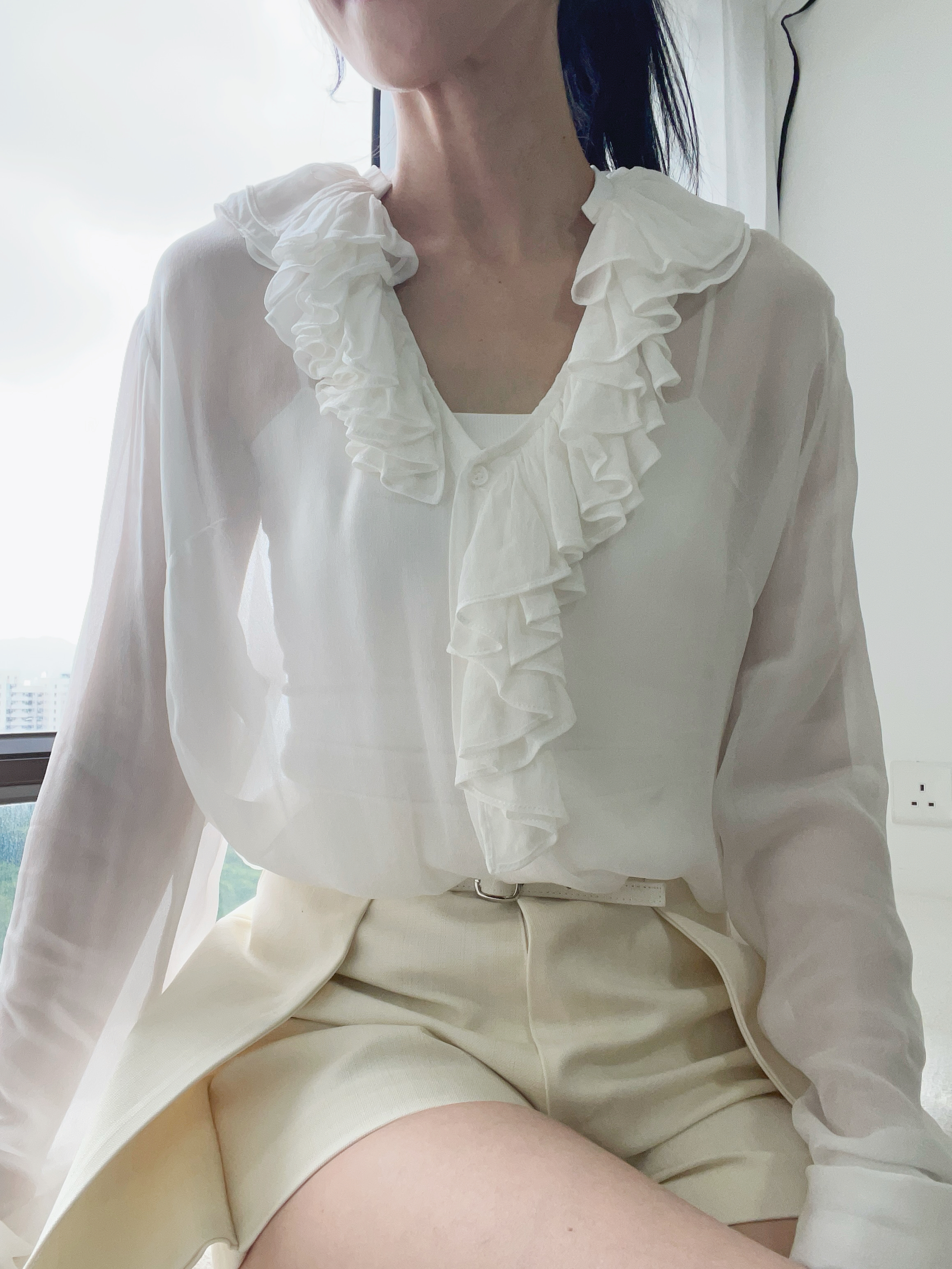 Elegant ruffle blouse