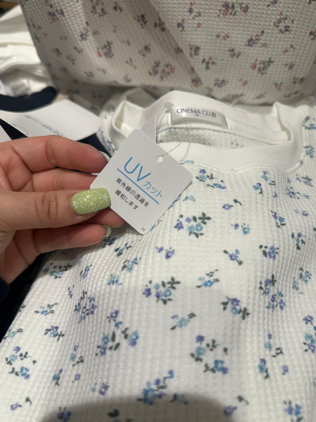 Honeys 碎花窩夫🧇紋防uv top Pink / blue Size s -xl 舒適的華夫格布料，表面紋理細膩。 具有防紫外線功能，有效抵禦紫外線。