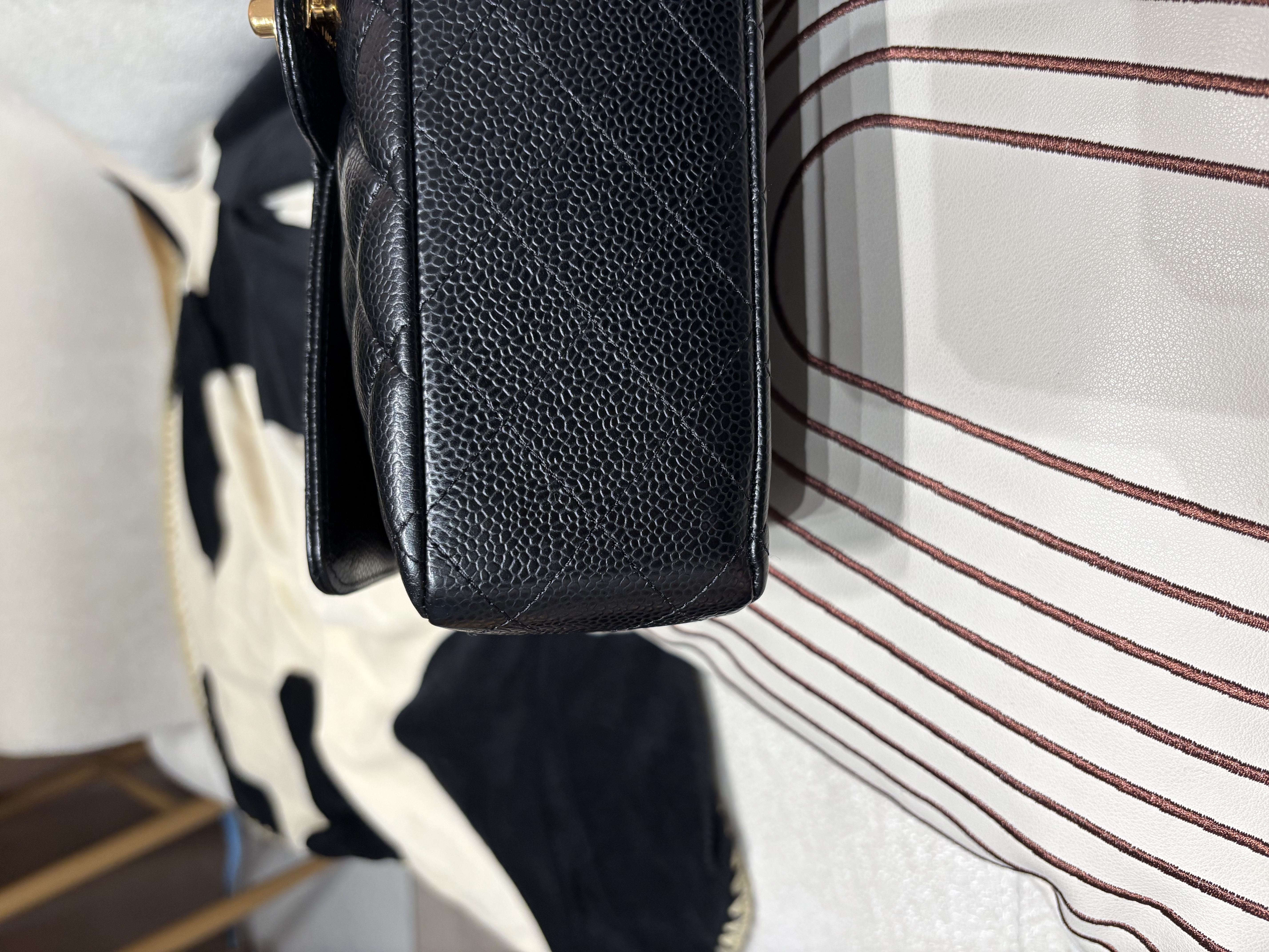 Chanel classic flap 30cm,jumbo A58600 黑色羊皮銀扣100%Authentic ,98%new ✅card ✅塵袋✅box 