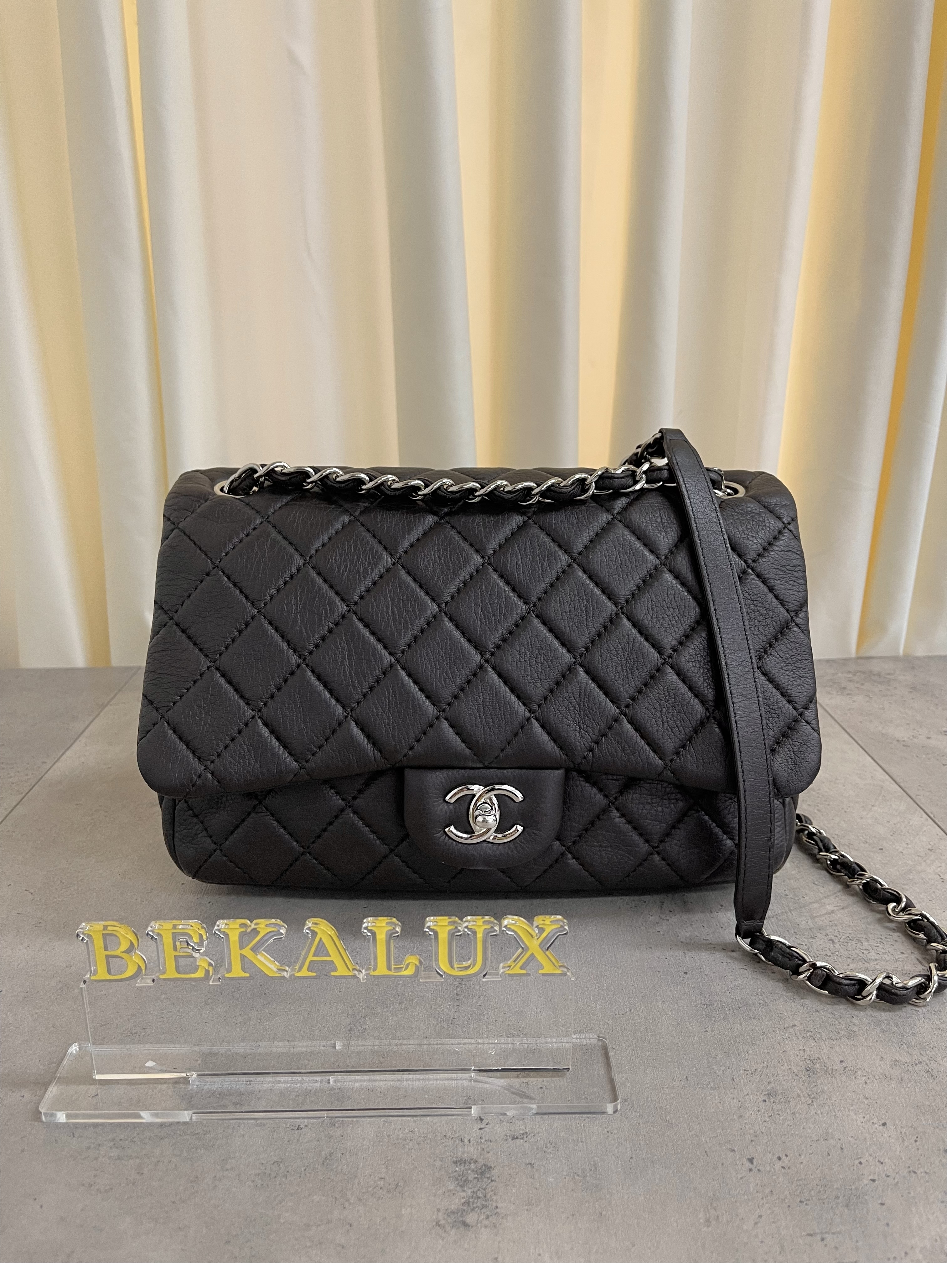 Pre-owned Chanel Jumbo Classic Flap/ Product Code: 26012201