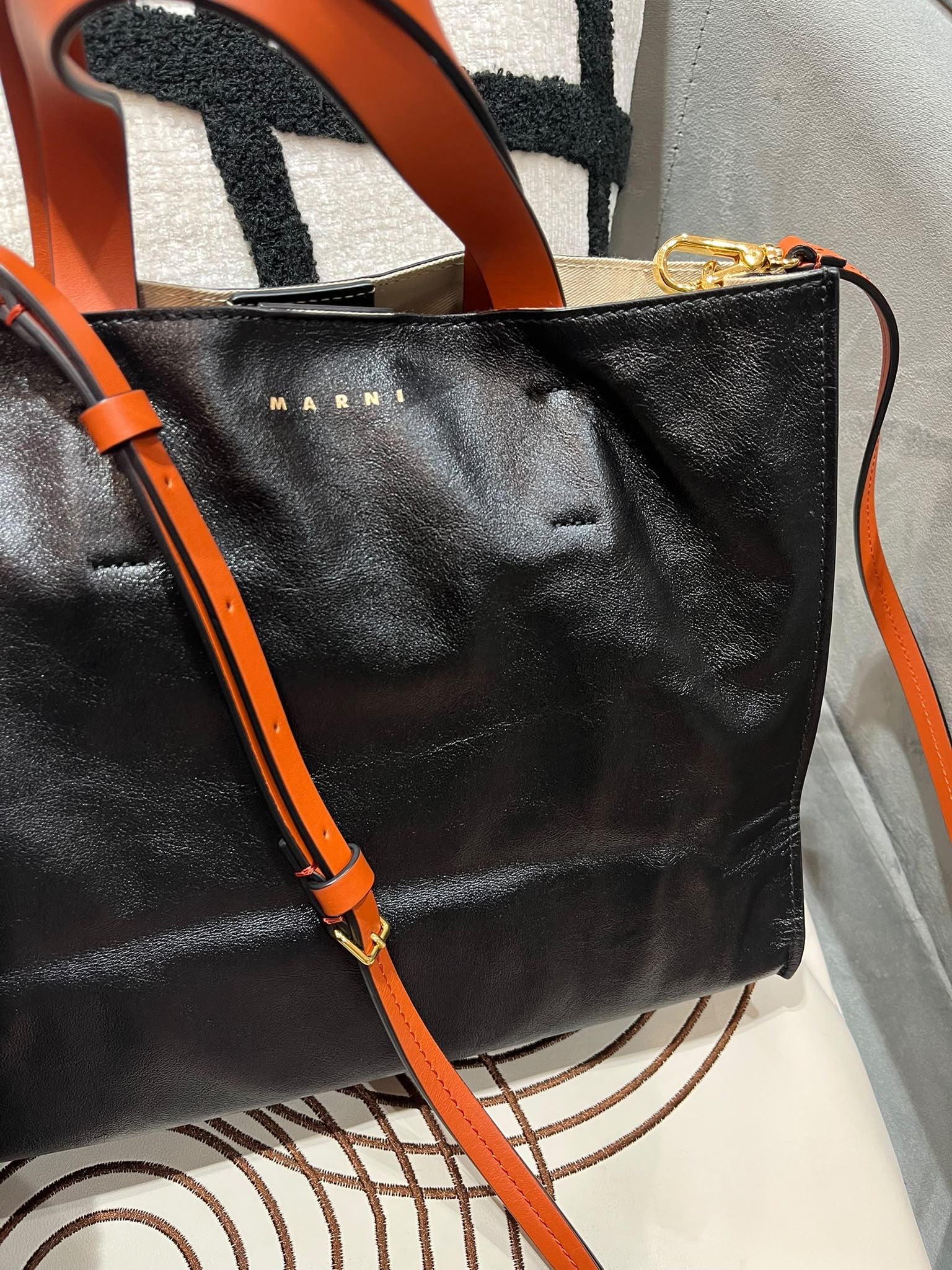 未使用品 Marni 2Way Tote Bag calfskin 100%Authentic, unused 未使用品 ✅Dust bag