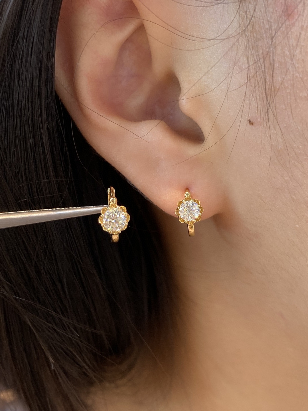 18K Diamond Hoop Earrings 