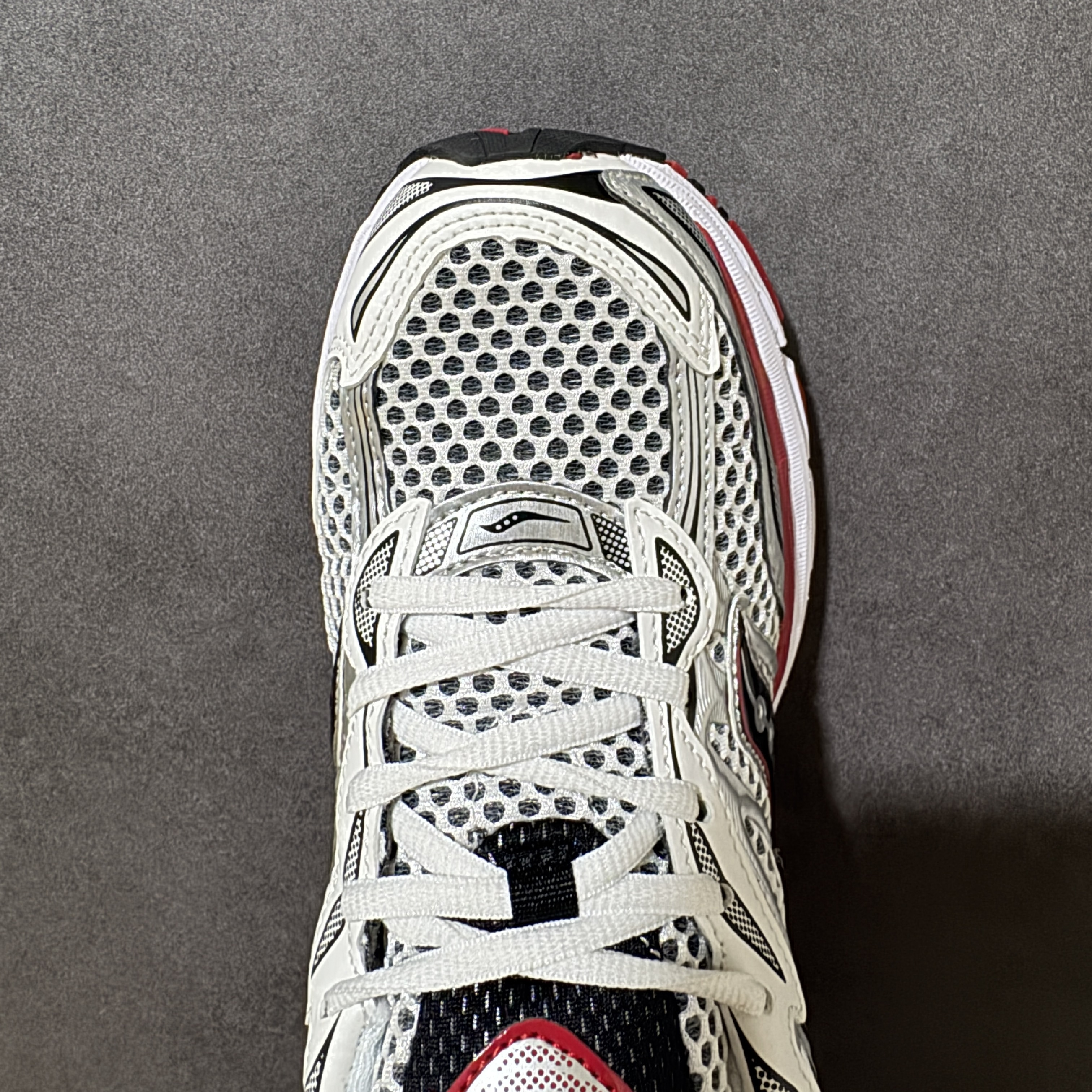Saucony ProGrid Omni 9 OG