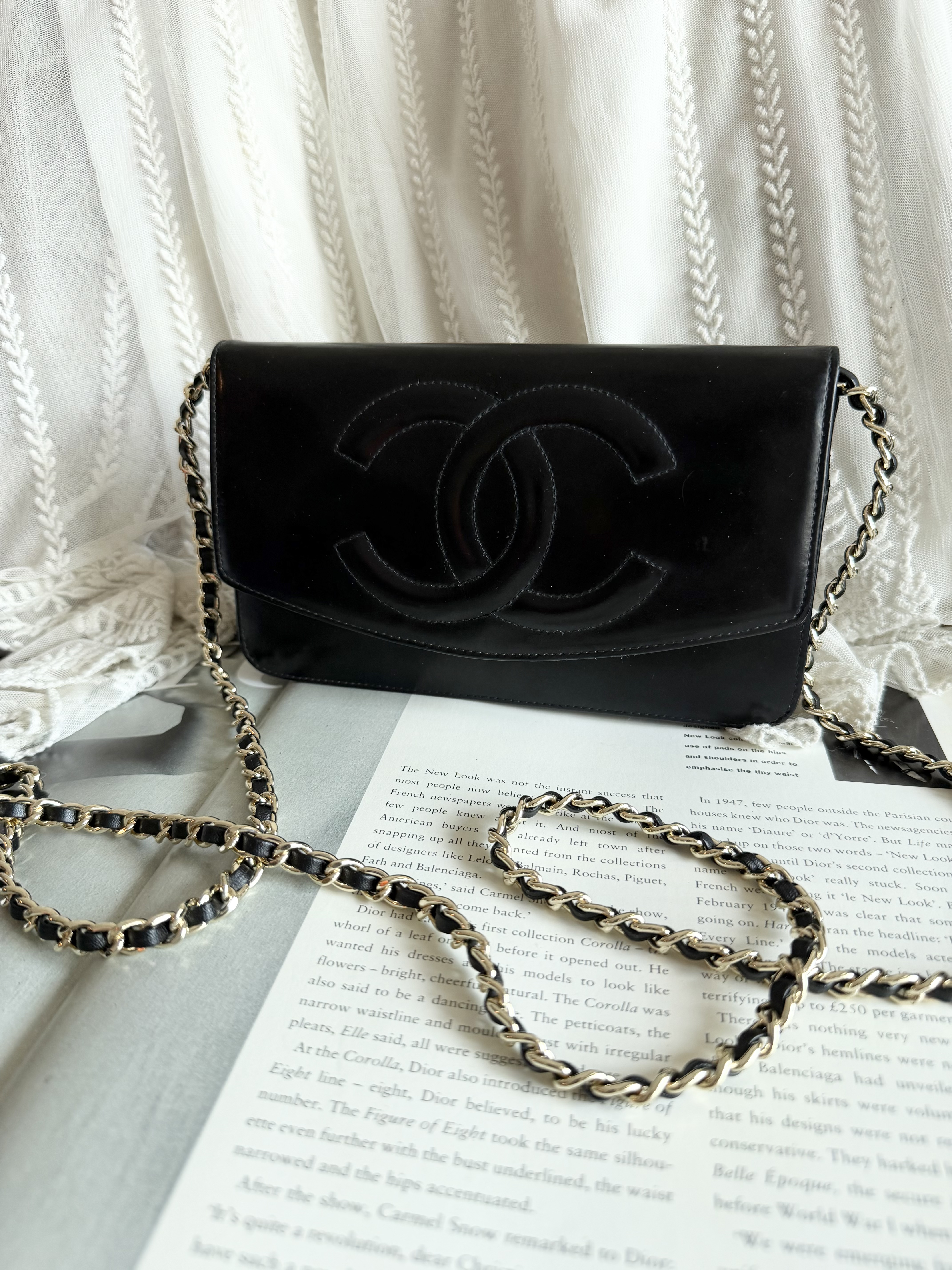 Vintage Chanel patent leather wallet 