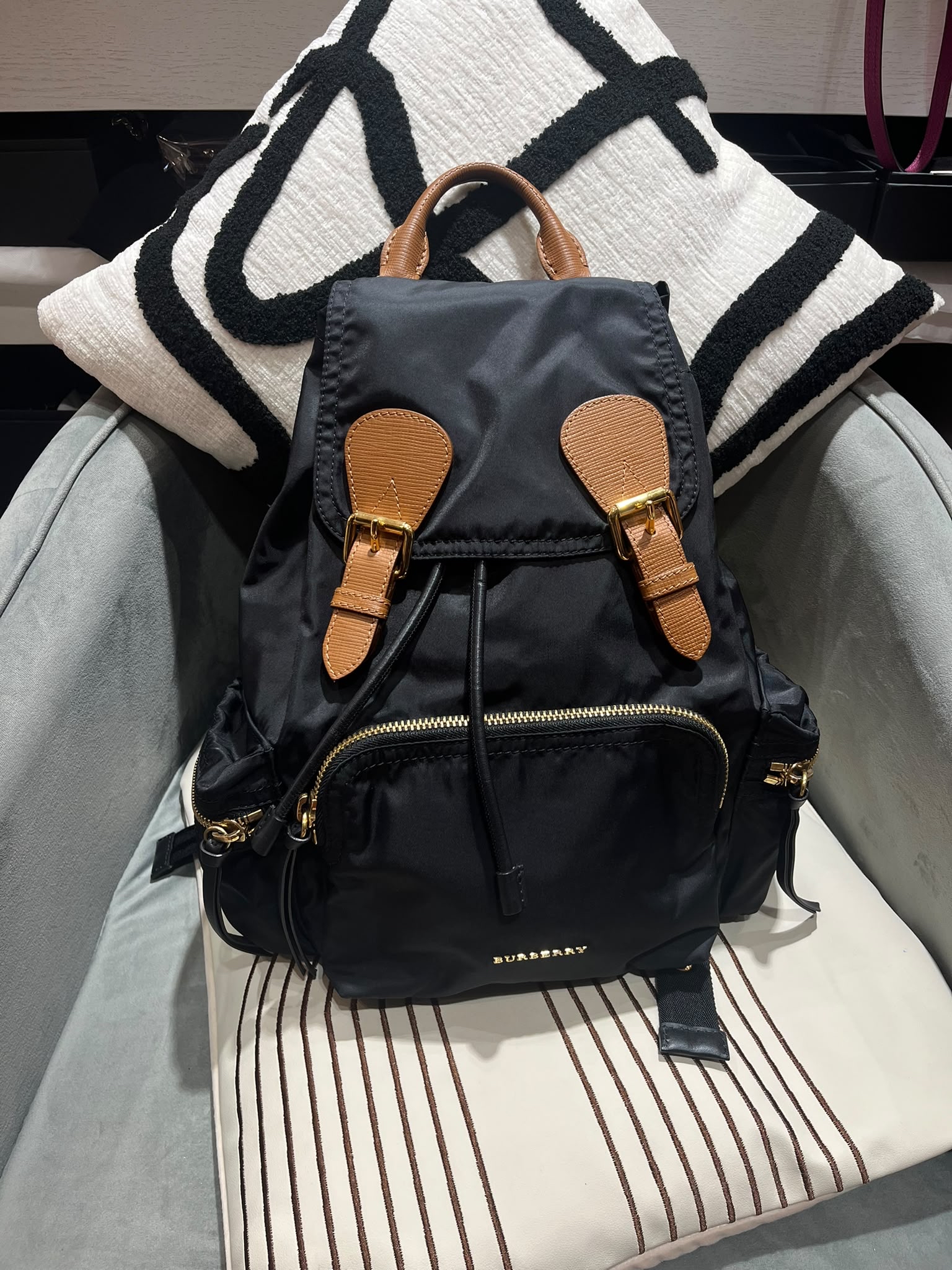 Burberry Nylon Backpack 100%Authentic, 98%New ✅Dust bag