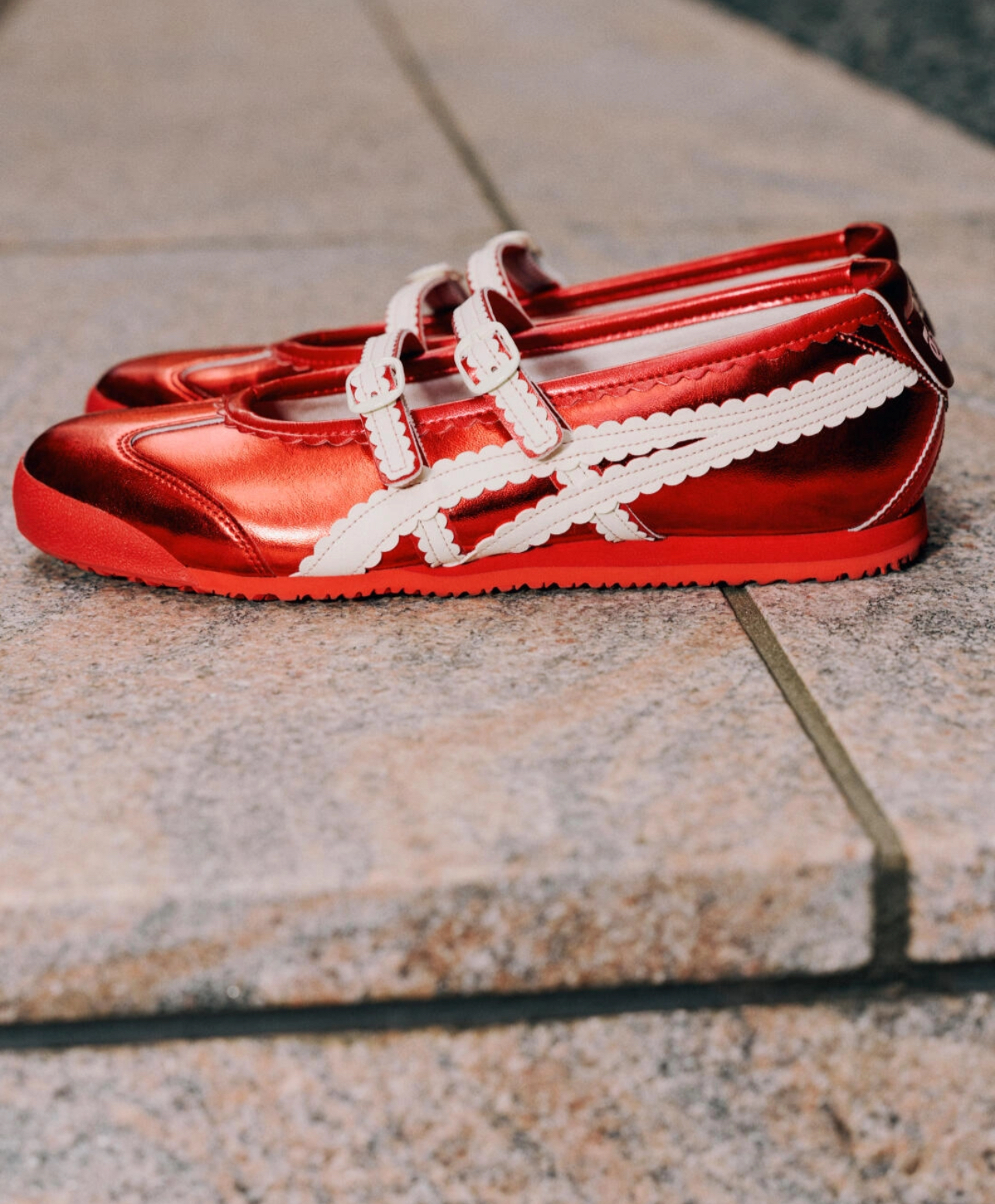 1182A708-700 Onitsuka Tiger Mexico 66 TGRS Metallic Pack Classic Red Cream 1182A708-700