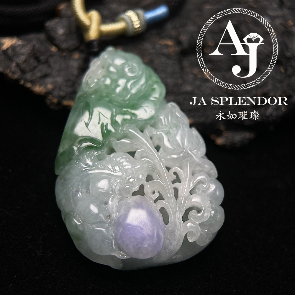 JN-3366 天然翡翠A玉 大師級鏤空精雕俏色春彩雙魚福壽映荷吊墜