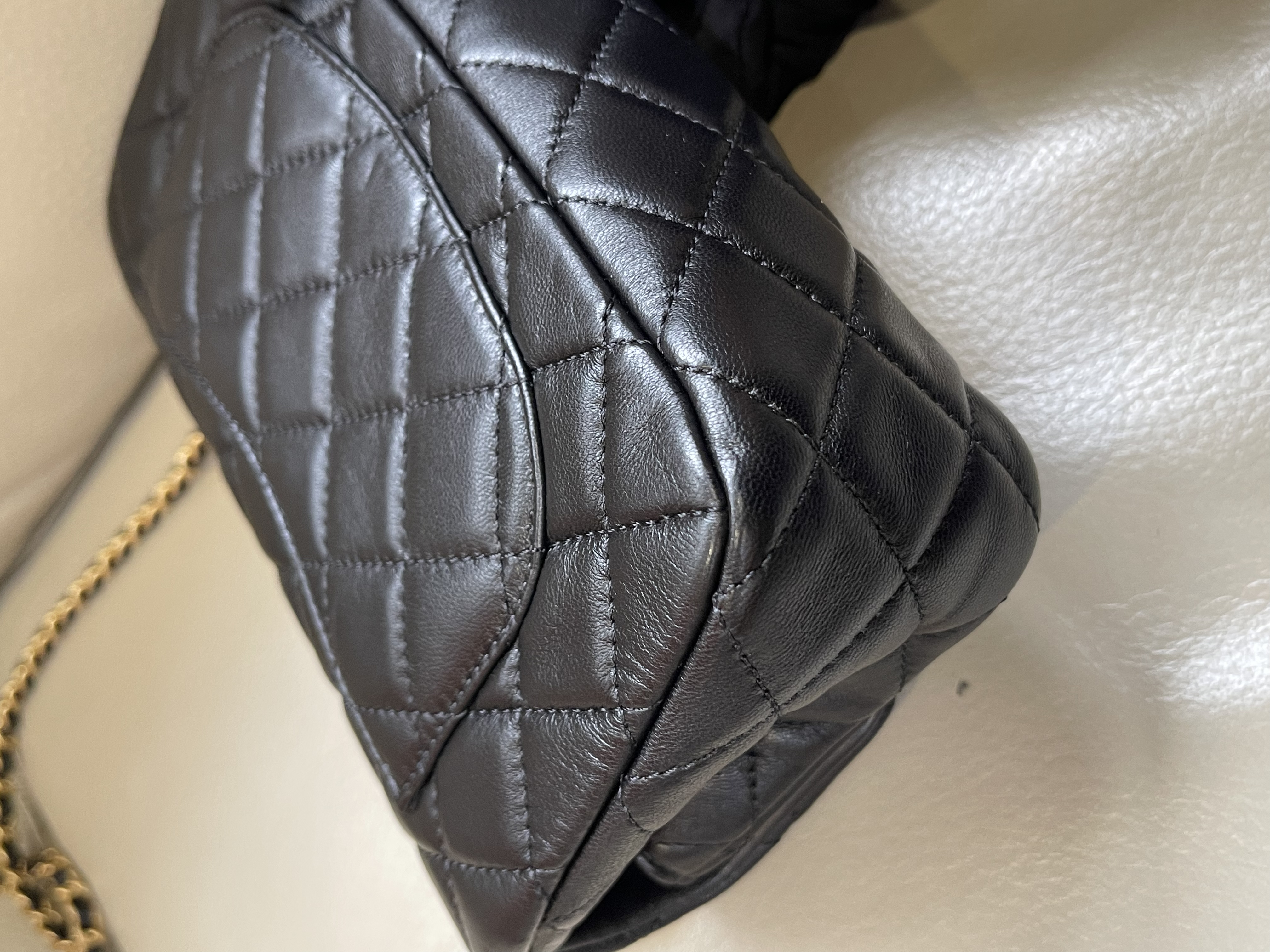 Pre-owned Chanel CF with gold ball