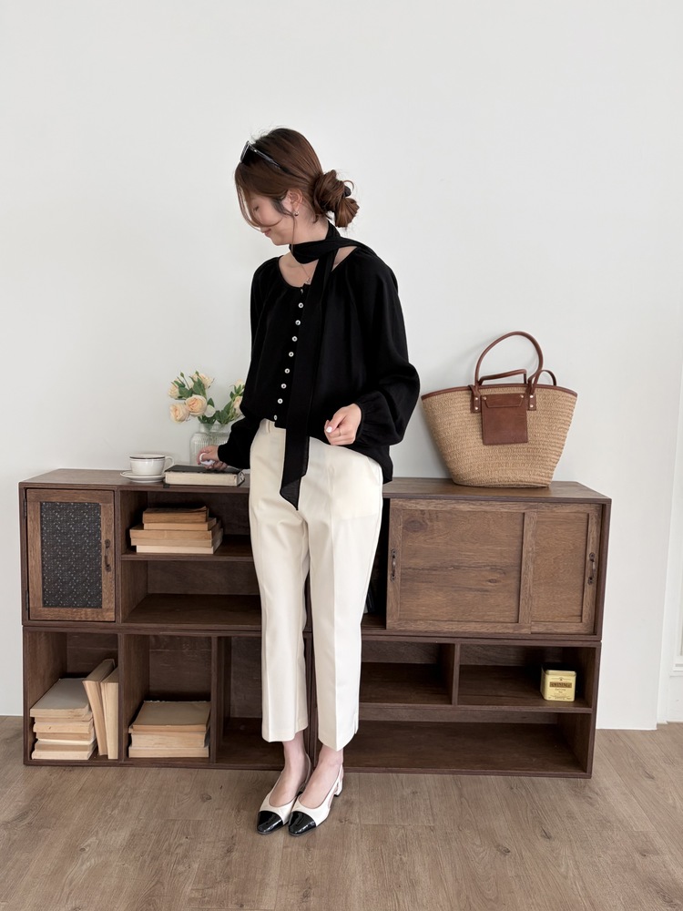 Eloise Tie-Neck Blouse (Black)