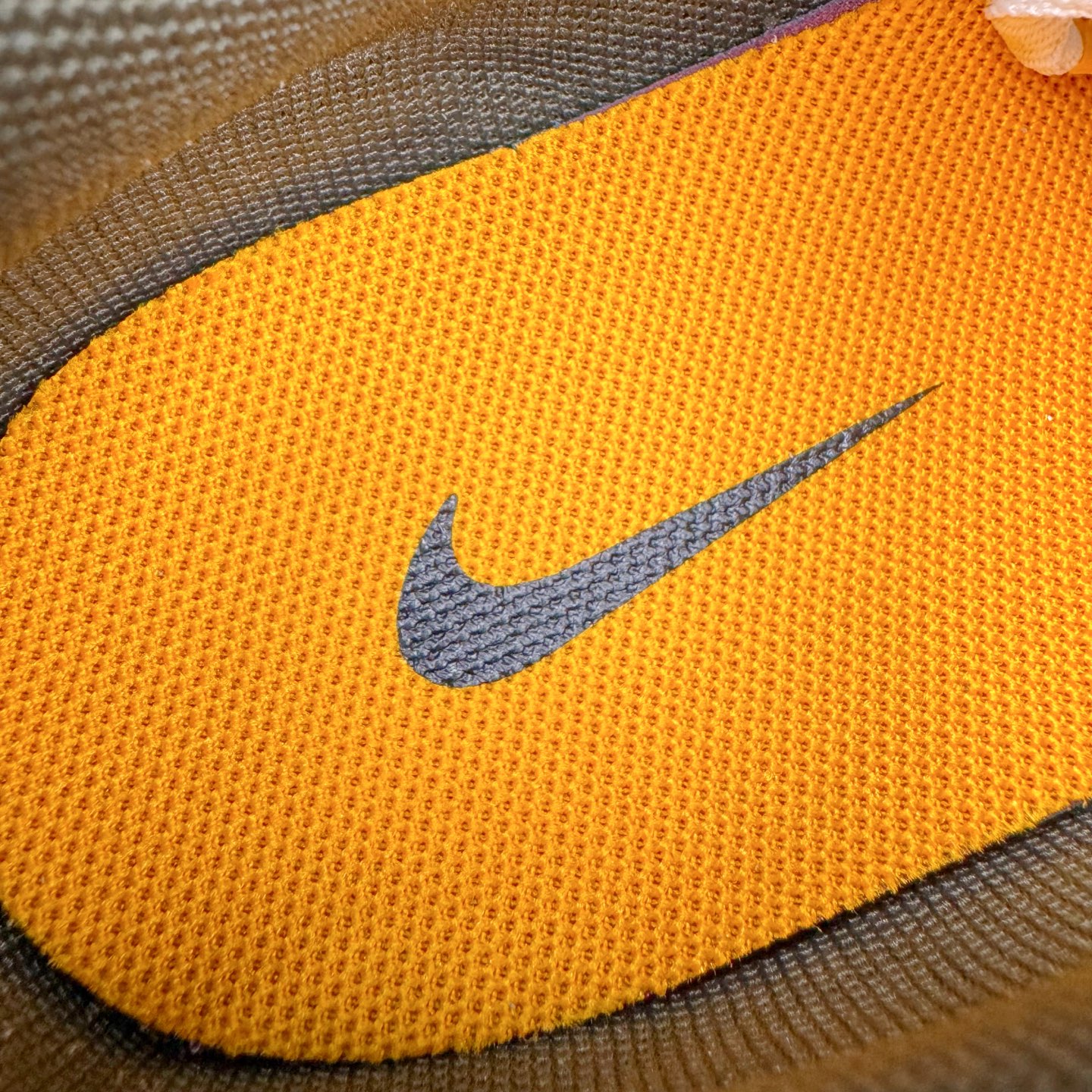 Nike P-6000 IH0246-320  