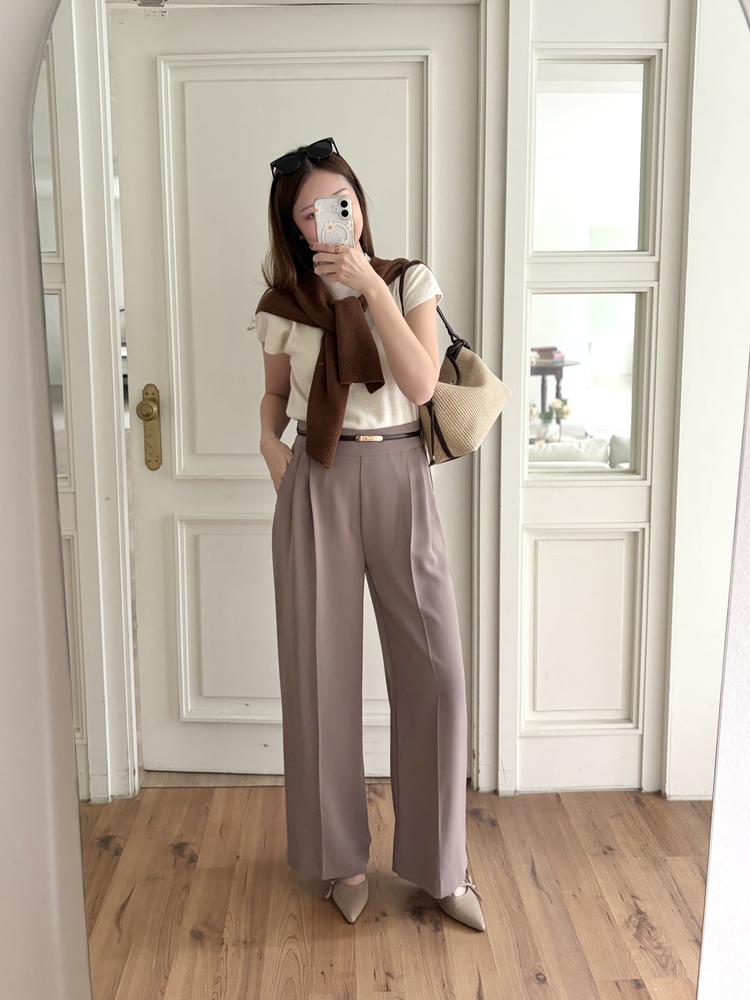 Charlyne Seamless-Front Slacks (Khaki Beige)