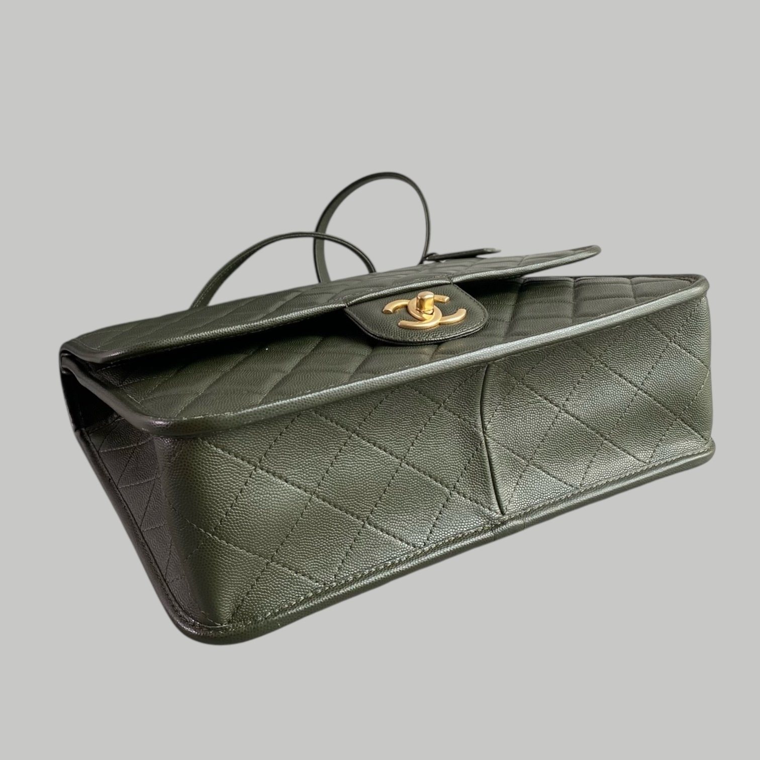 Chanel Caviar 22K 背囊