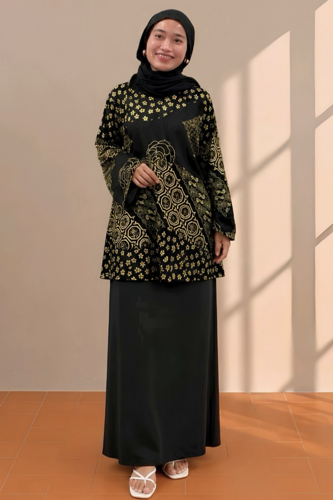 (TOP) KASIH NURUL HASANAH in Black