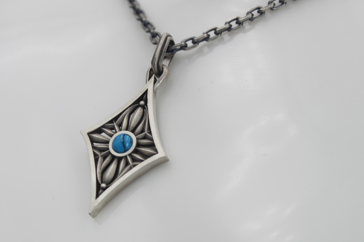 YA.GYU INWARD-PENDANT. 只按訂單生產～