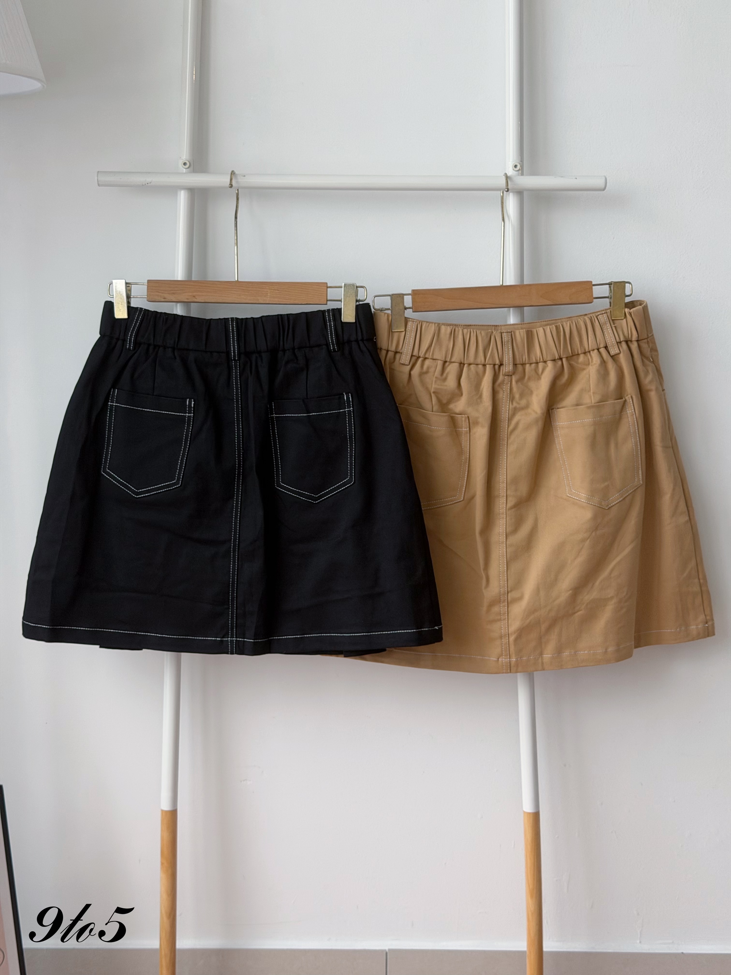 S2031 A Line Short Pleated Skirt - Black & Khaki