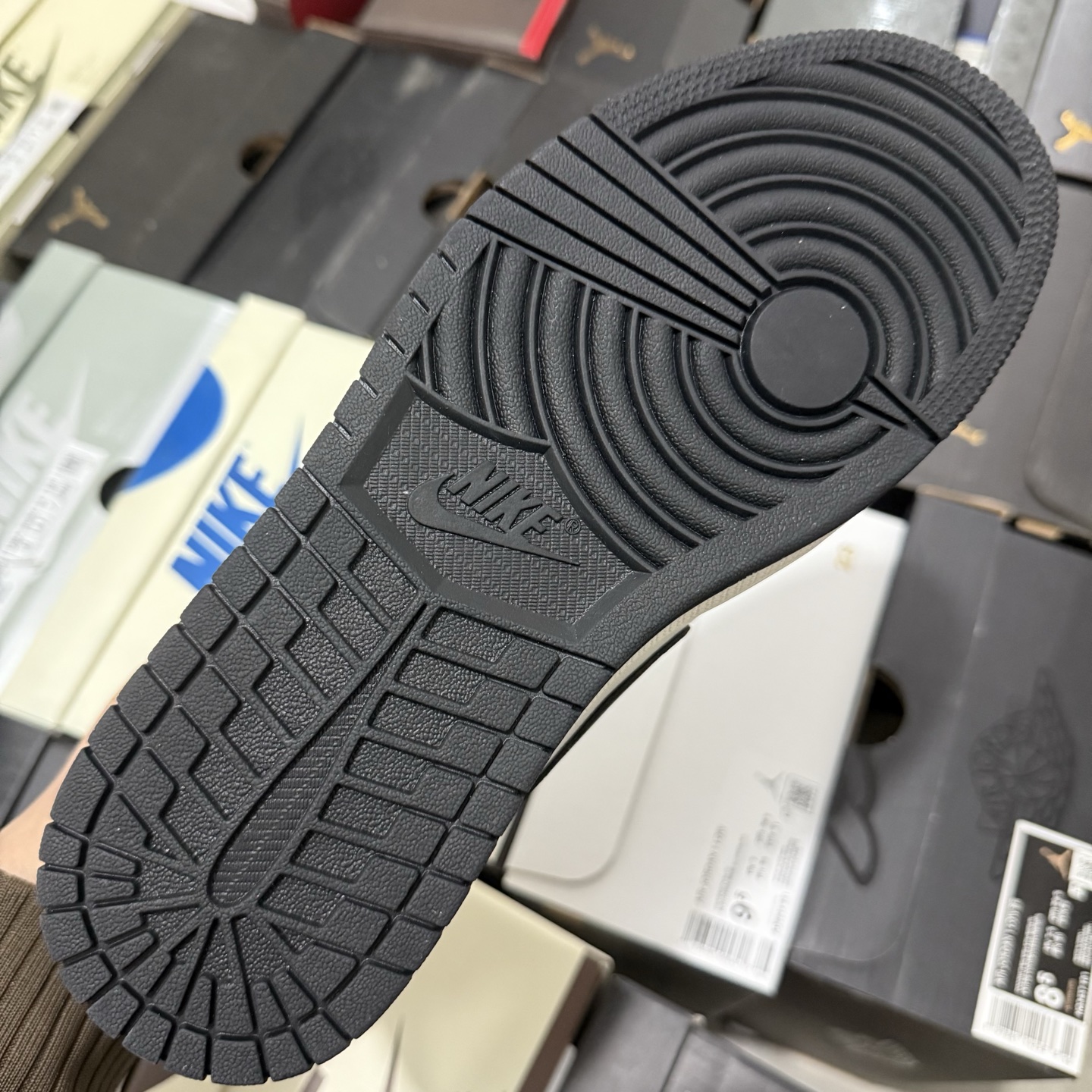 Nike Air Jordan 1 Low "Mocha" CZ0790-102