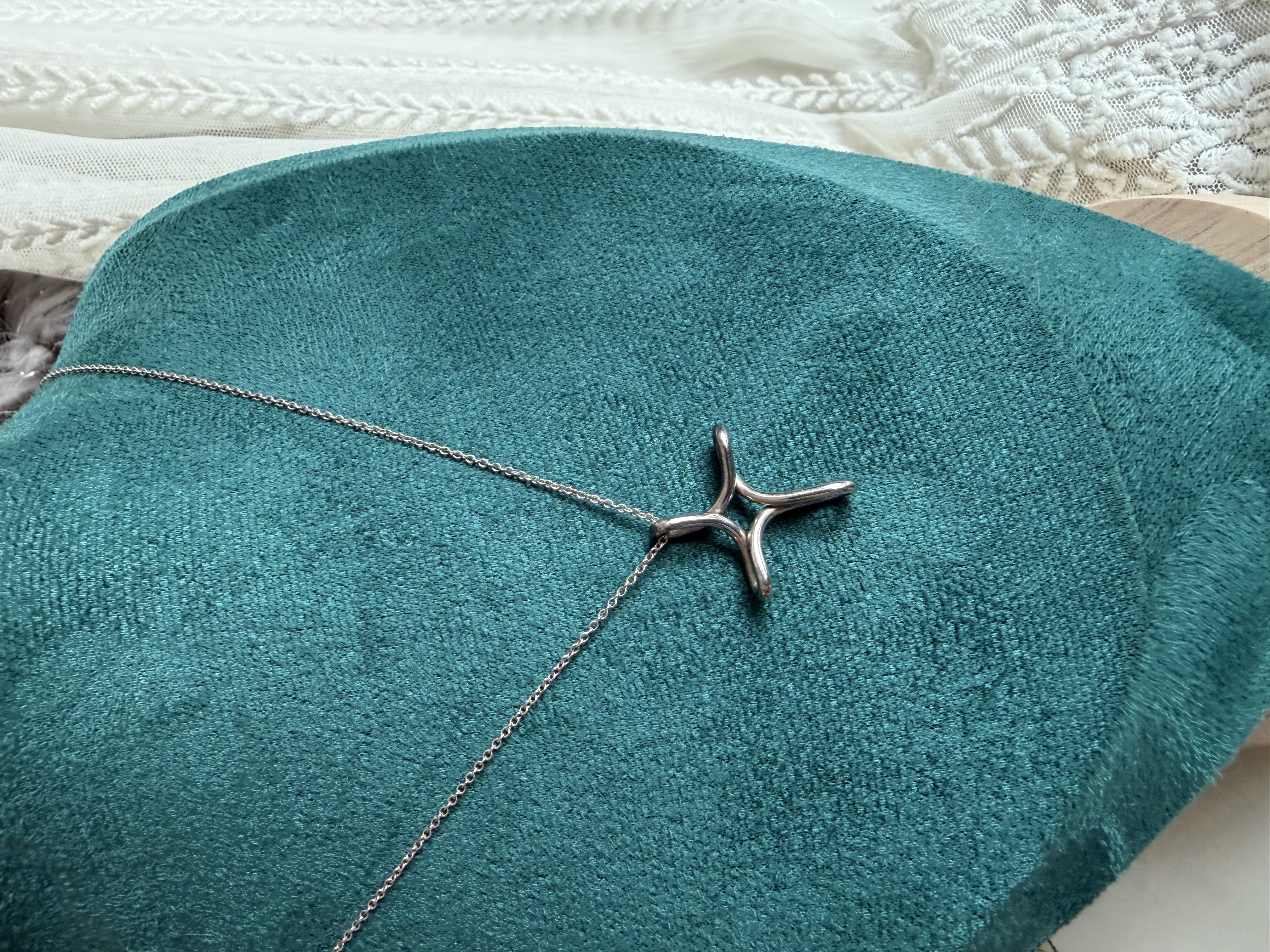 Tiffany & Co. Elsa Peretti Infinity Cross pendant 925 silver necklace