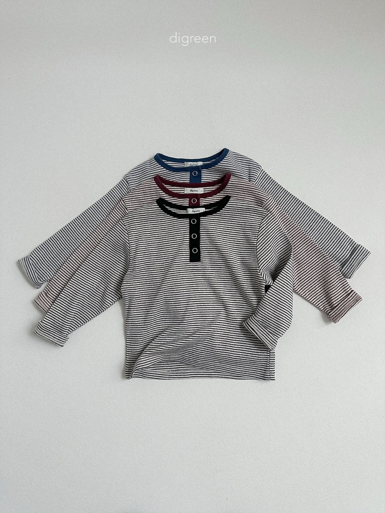 Digreen | henley neck aletty tee
