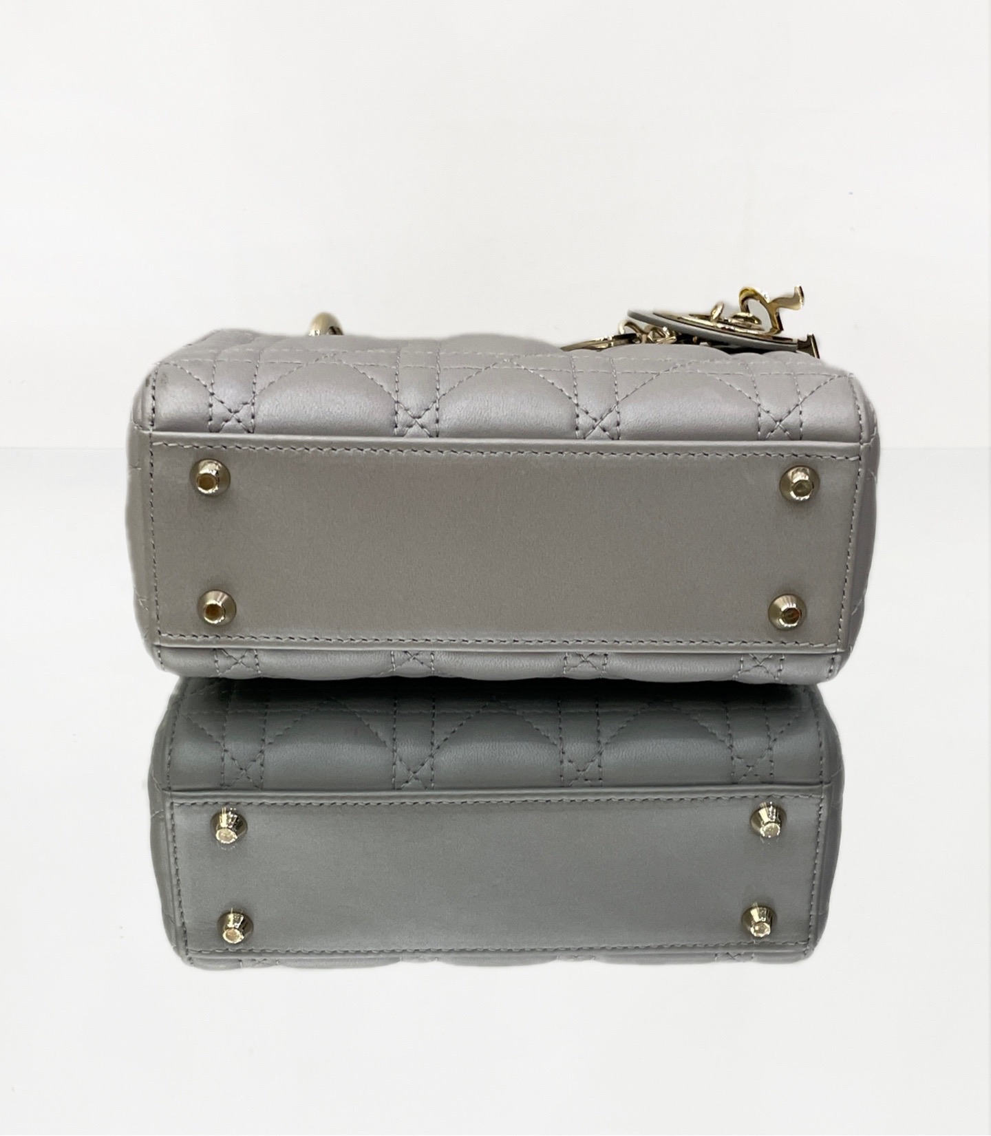 【預訂貨品】DIOR三格珠光灰戴妃包