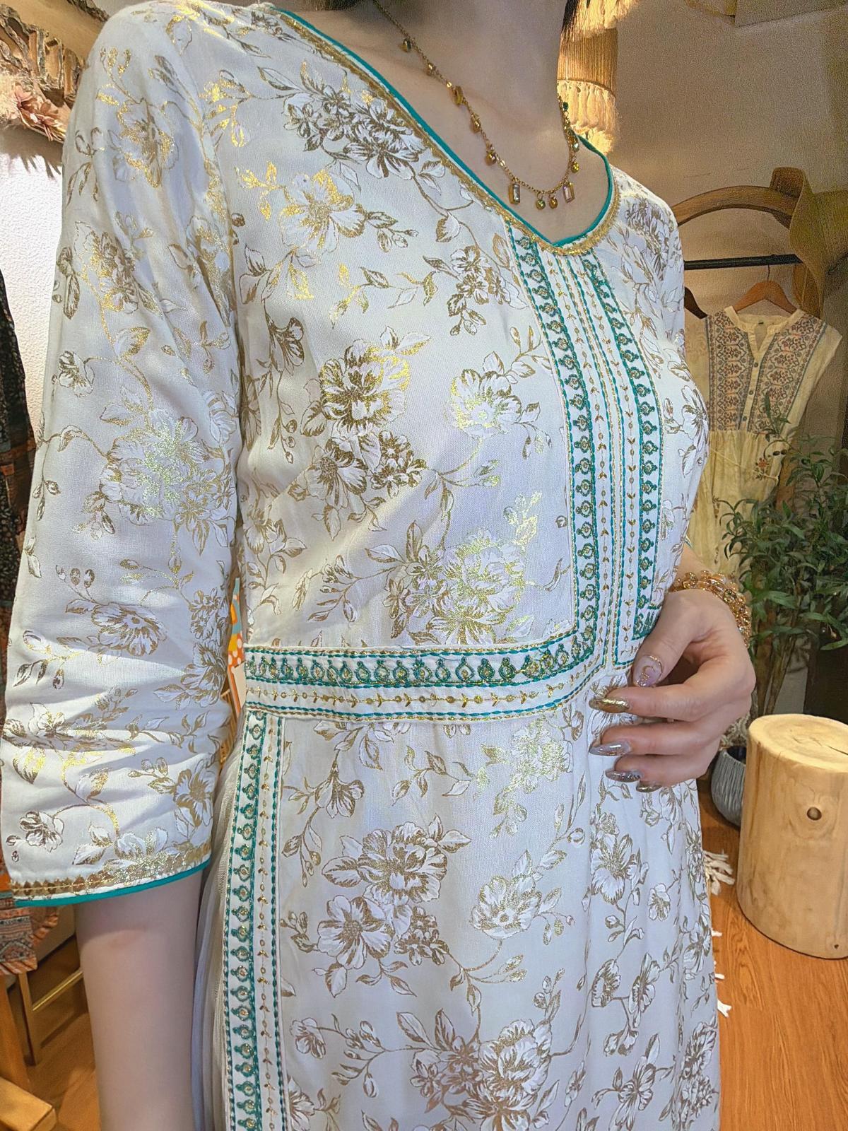 2158 White Golden stampling Kurta 44"