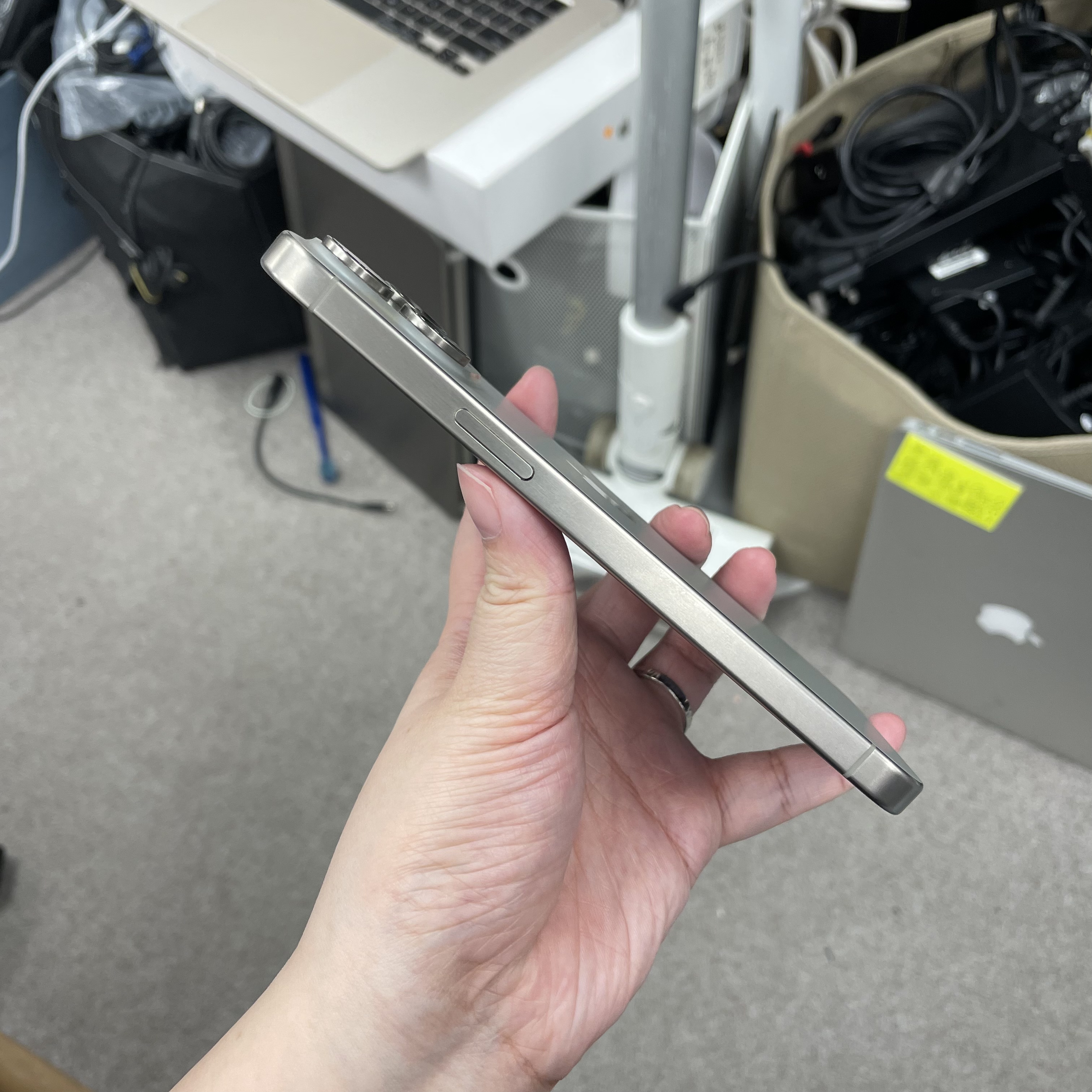 *5999 15 Promax 勁靚機 256GB 電84 原色 gray