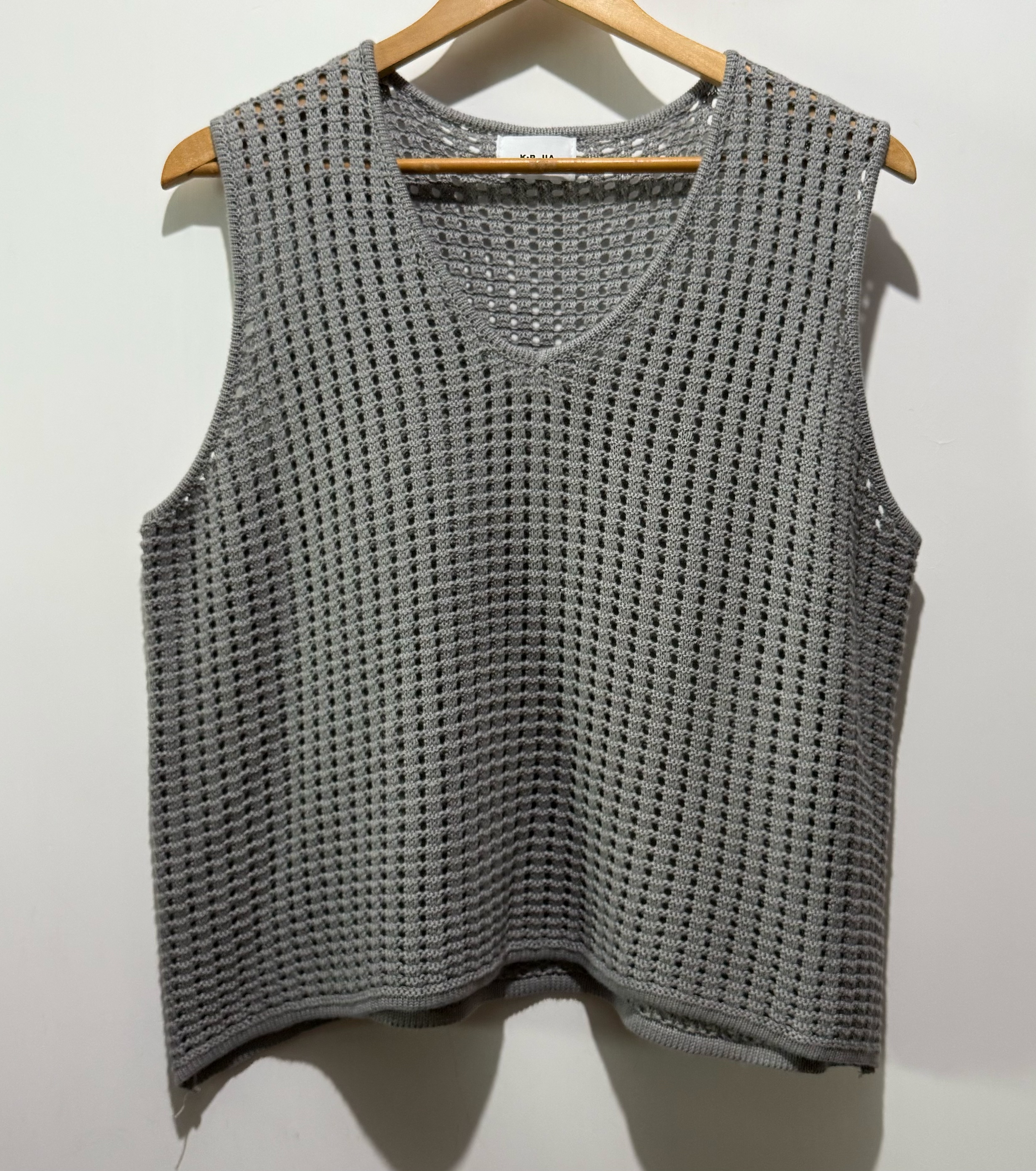 #2085 慵懶感鏤空針織背心☁️