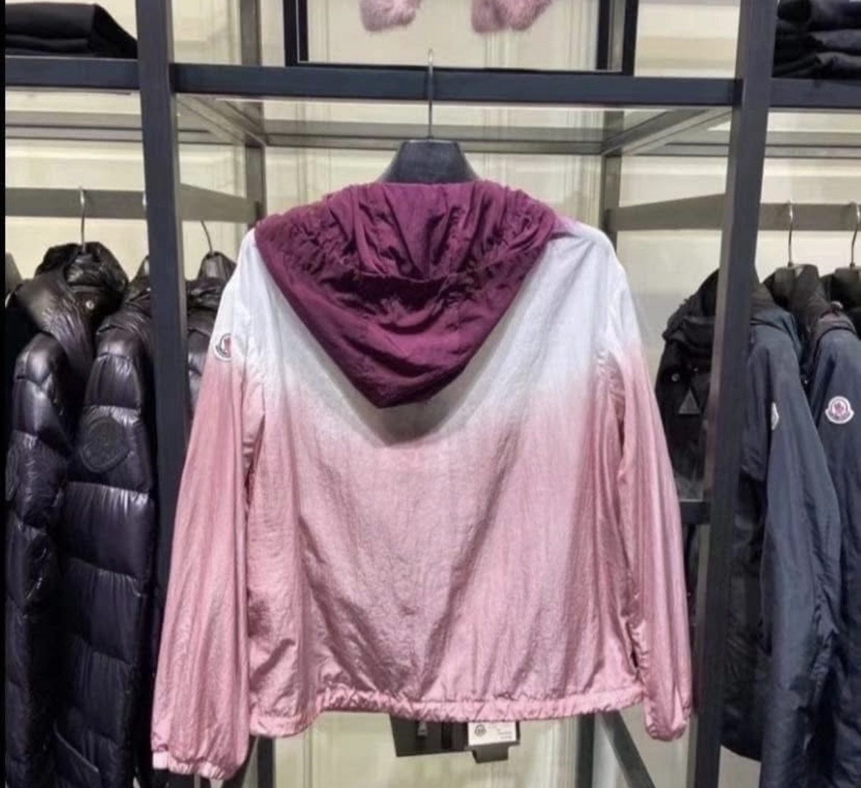 Moncler 超特價撿漏 漸變粉紅色風衣