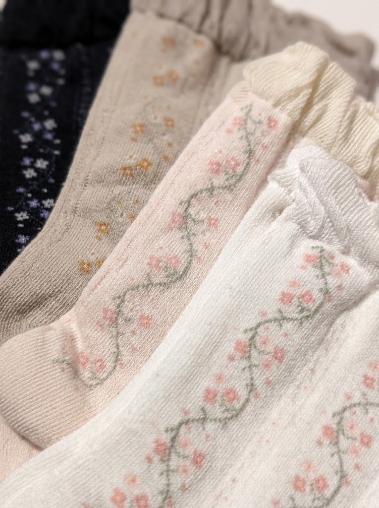 Korean Flower Stem High Crew Socks