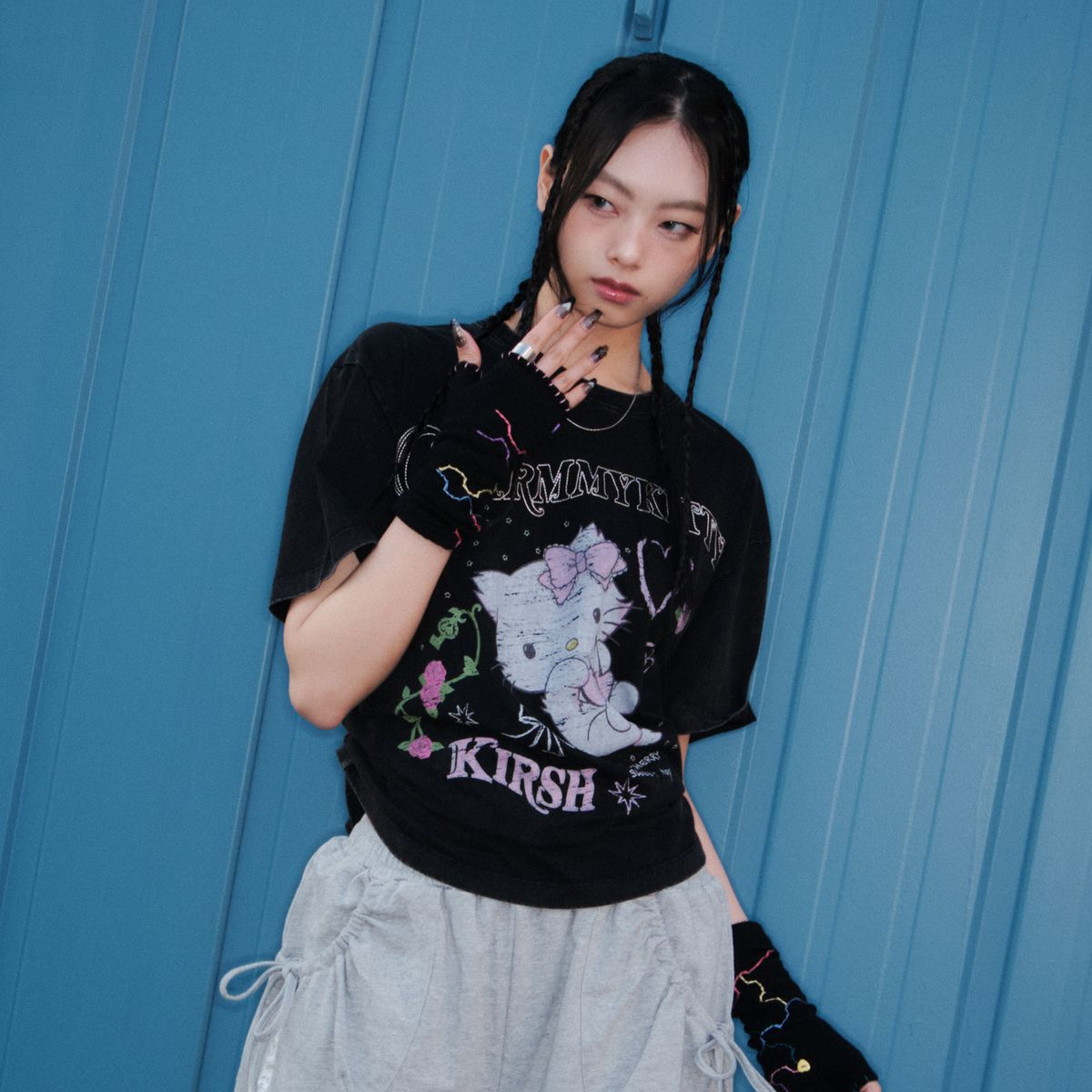 [KIRSH X Sanrio] CHARMMYKITTY LOOSE-FIT T-SHIRT