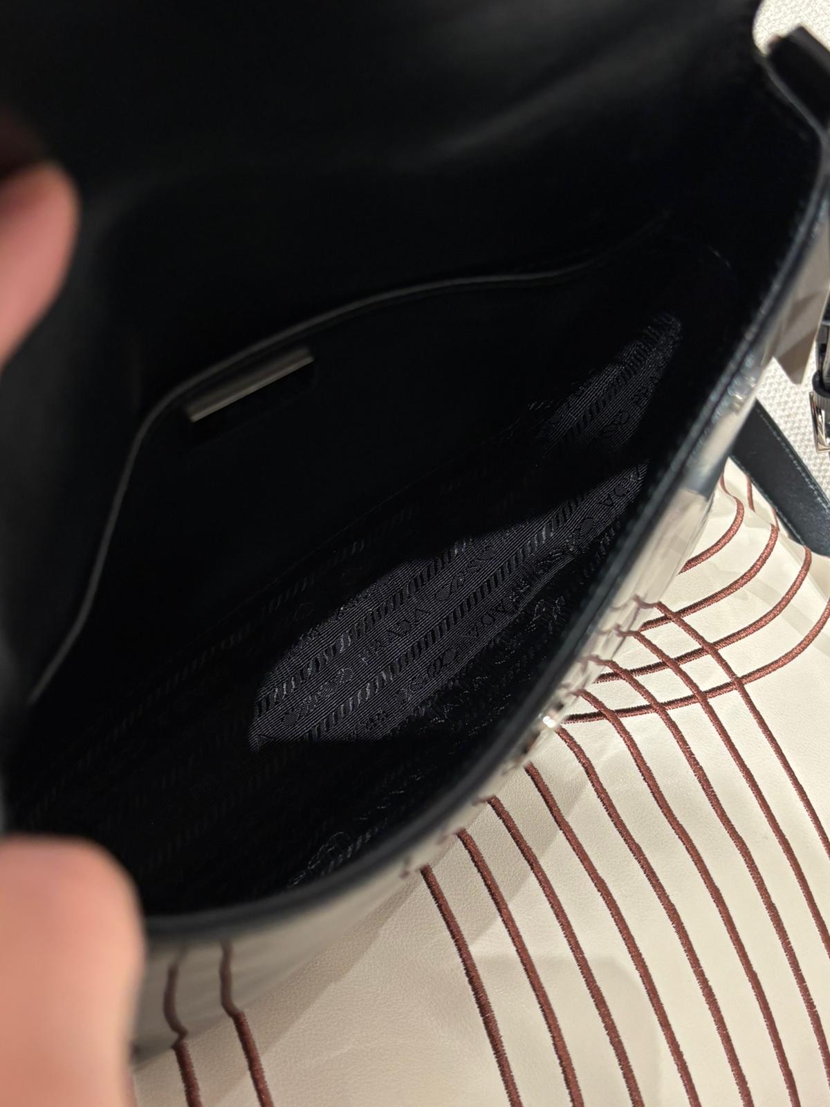 Prada Cleo shoulder bag 2way bag 100%Authentic ,92%new ✅Strap 長短肩帶各1✅dust bag 