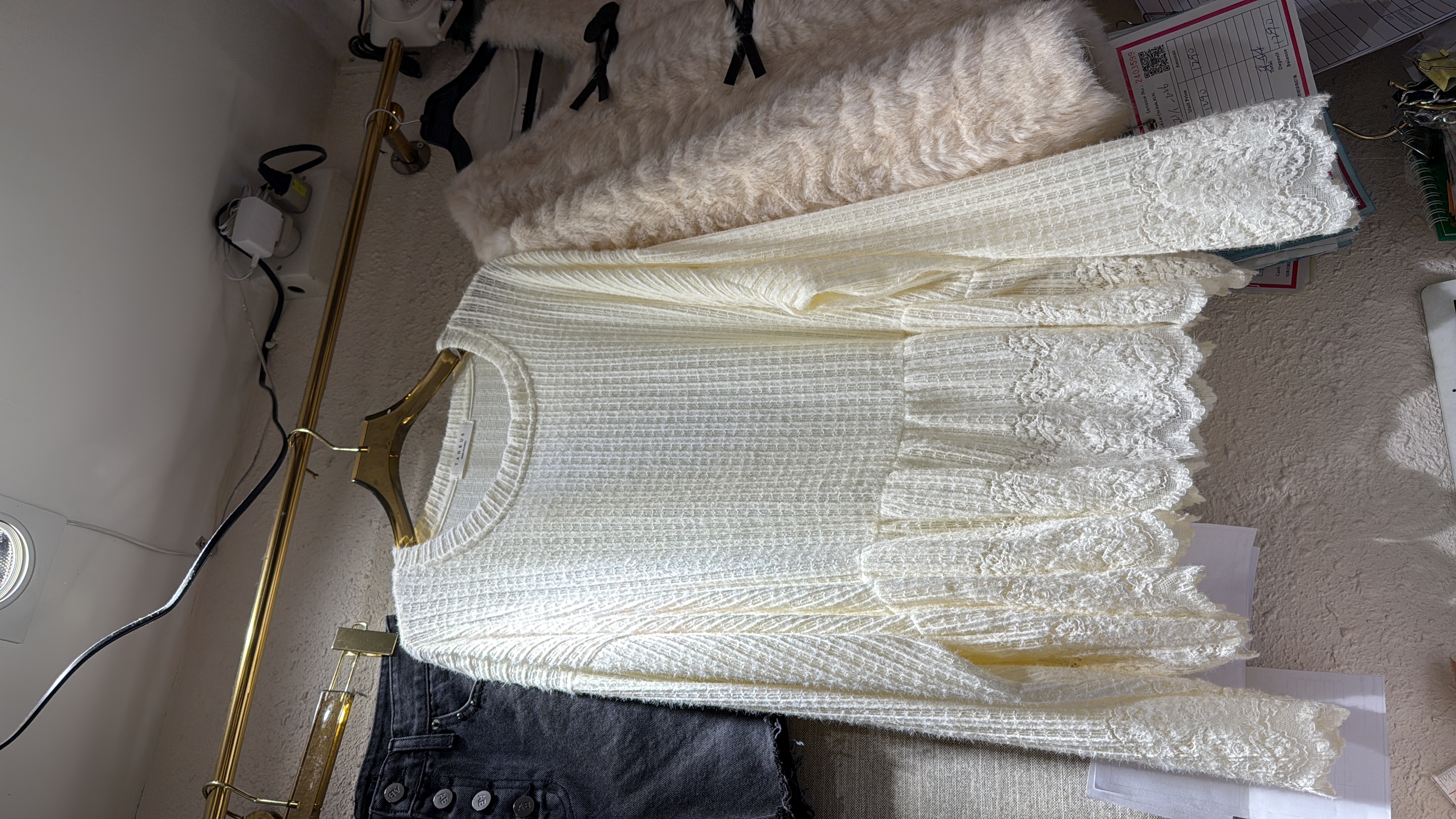 磨毛料拼Lace 腳Top