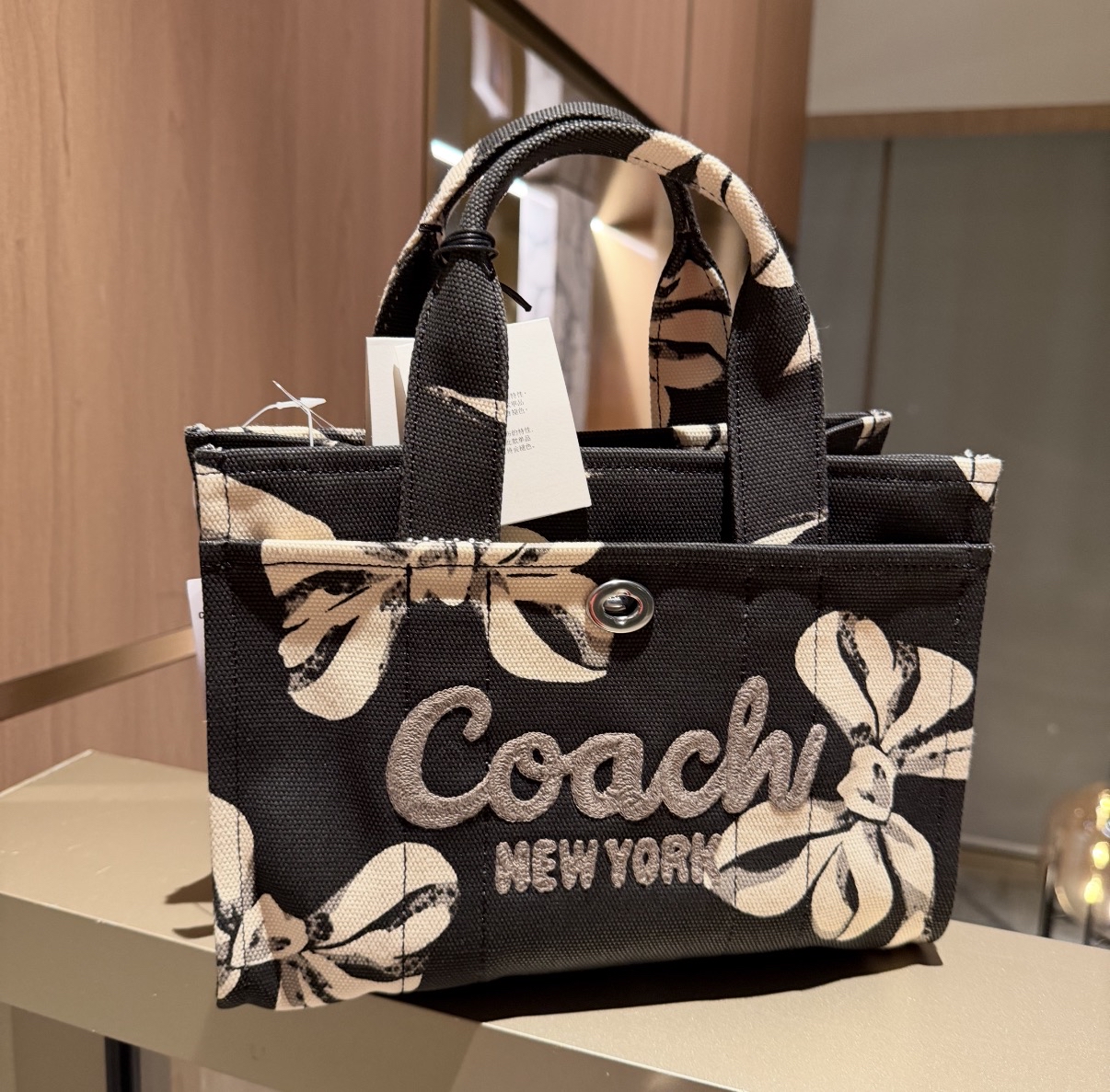 Coach CARGO 26 蝴蝶結印花托特手袋